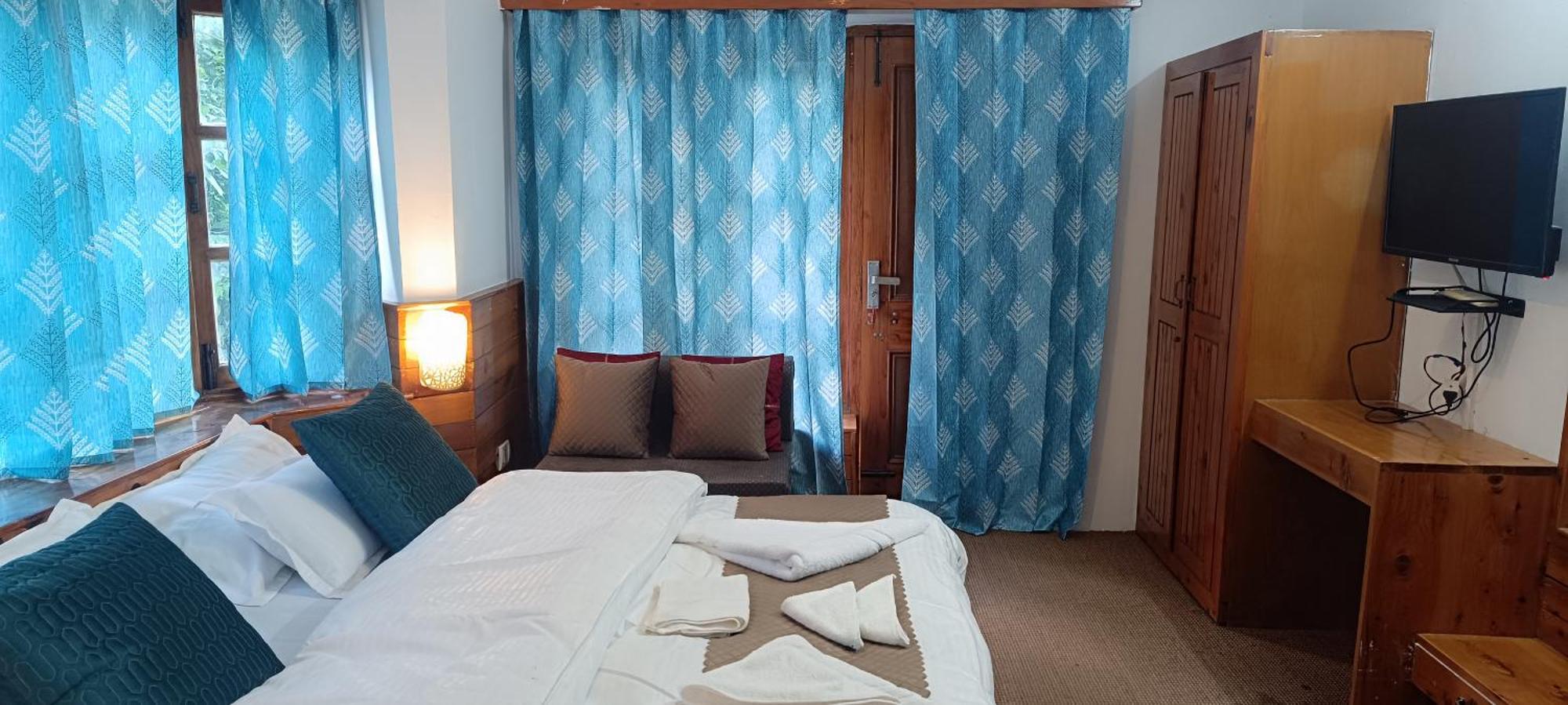 Bed & Breakfast Cornol Zorawar *