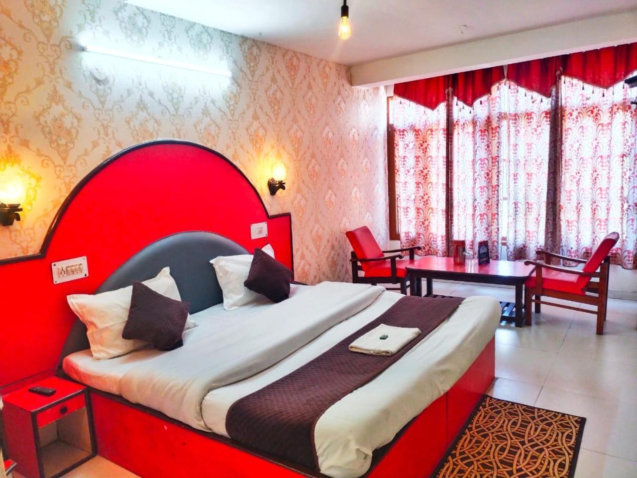 Gilbert Mountain View Hotel Manali (Himachal Pradesh)
