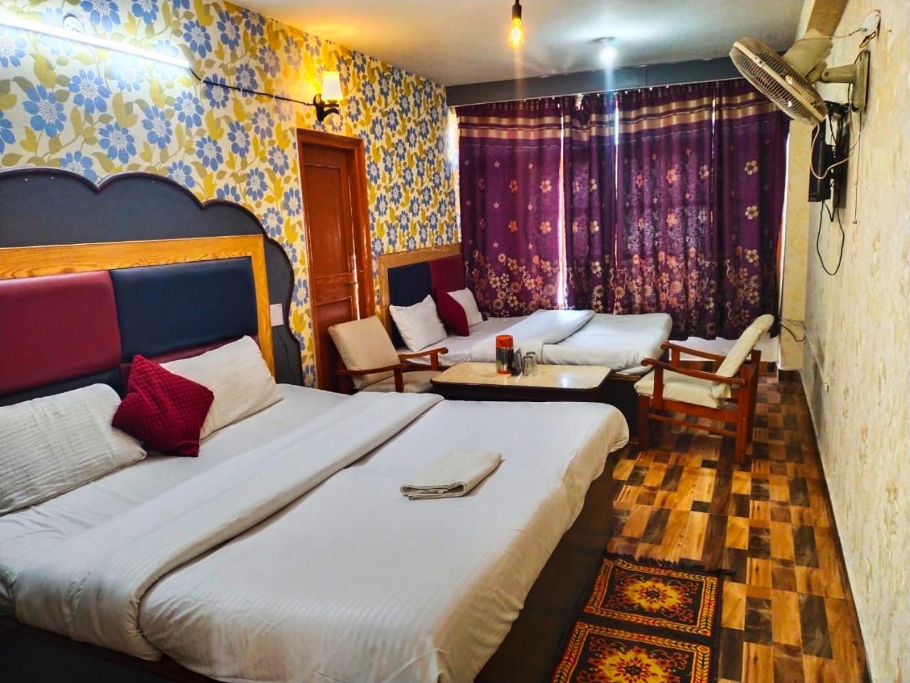 Hotel Gilbert Mountain View *
