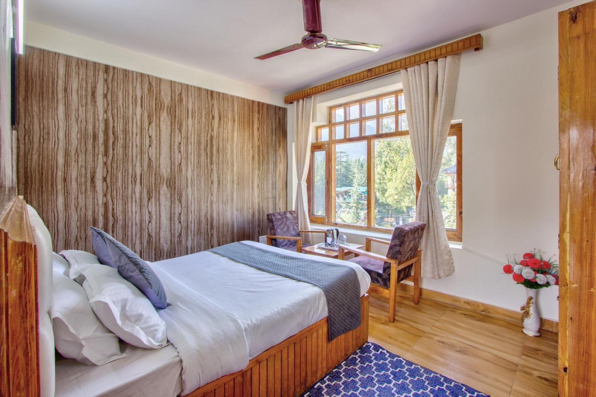 Hotel White Mountain Manali (Himachal Pradesh)
