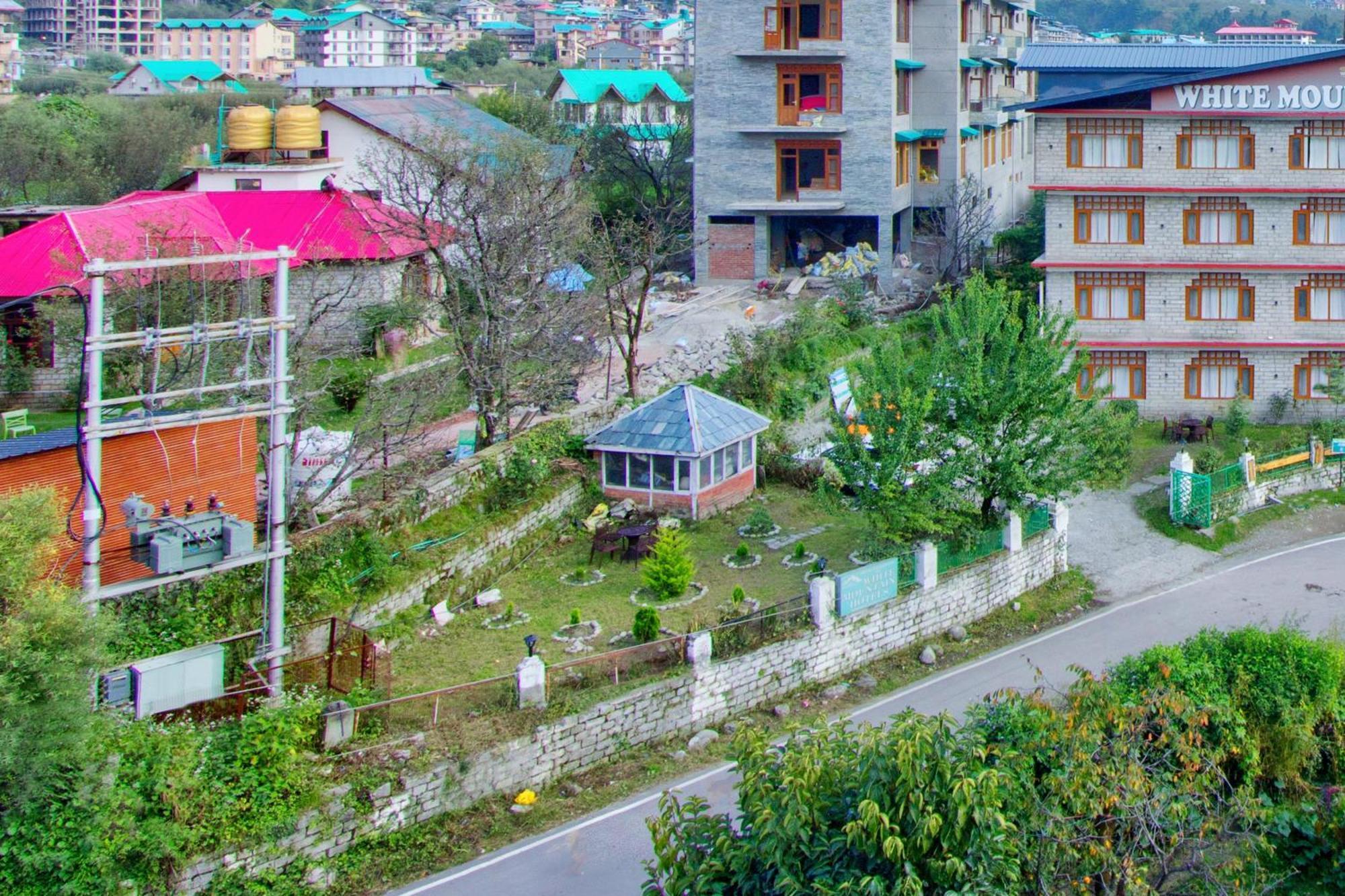 White Mountain Hotel Manali (Himachal Pradesh)