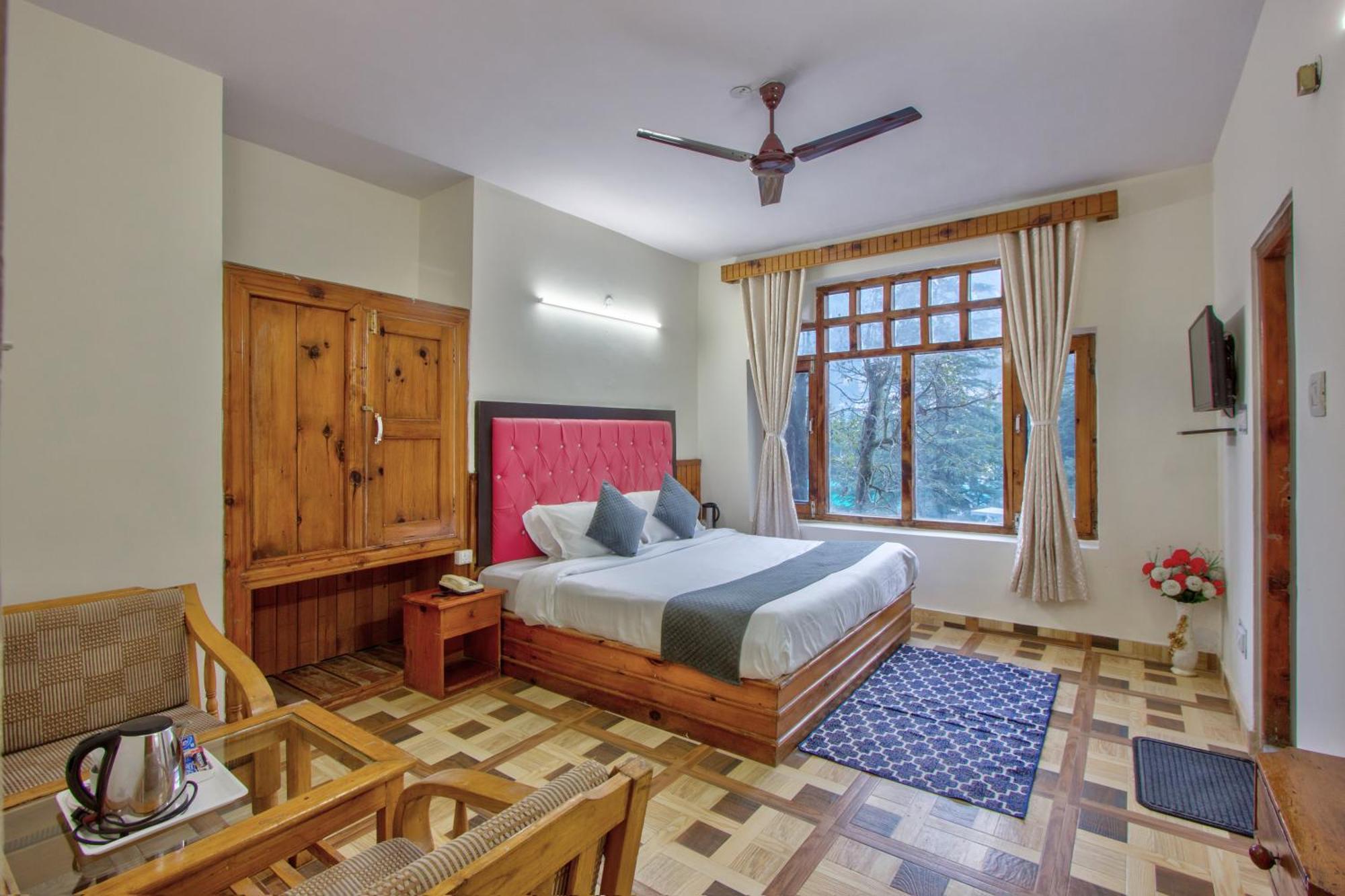 White Mountain Hotel 3*