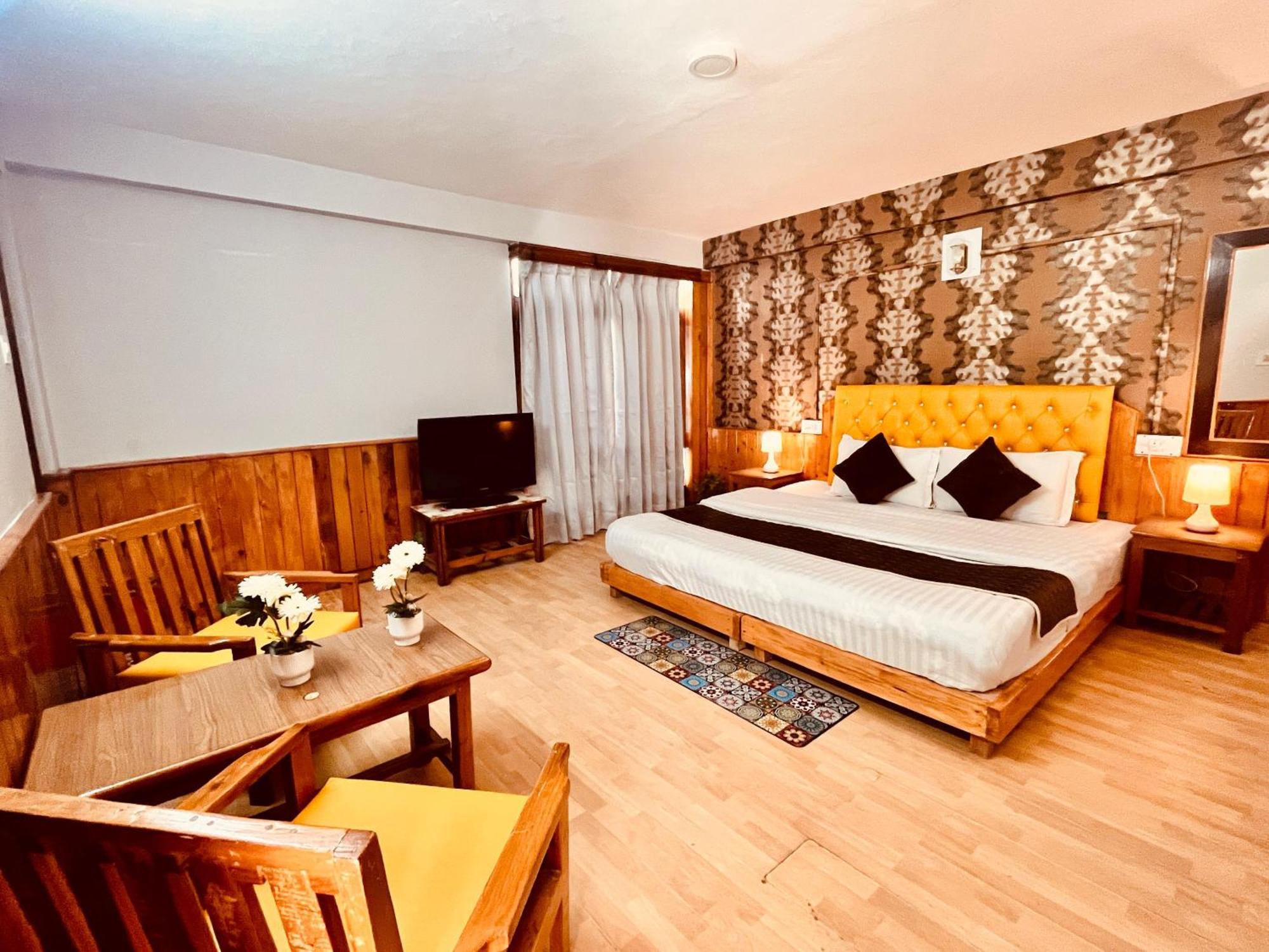 Ganga - Affordable Luxury Near Mall Road 3*