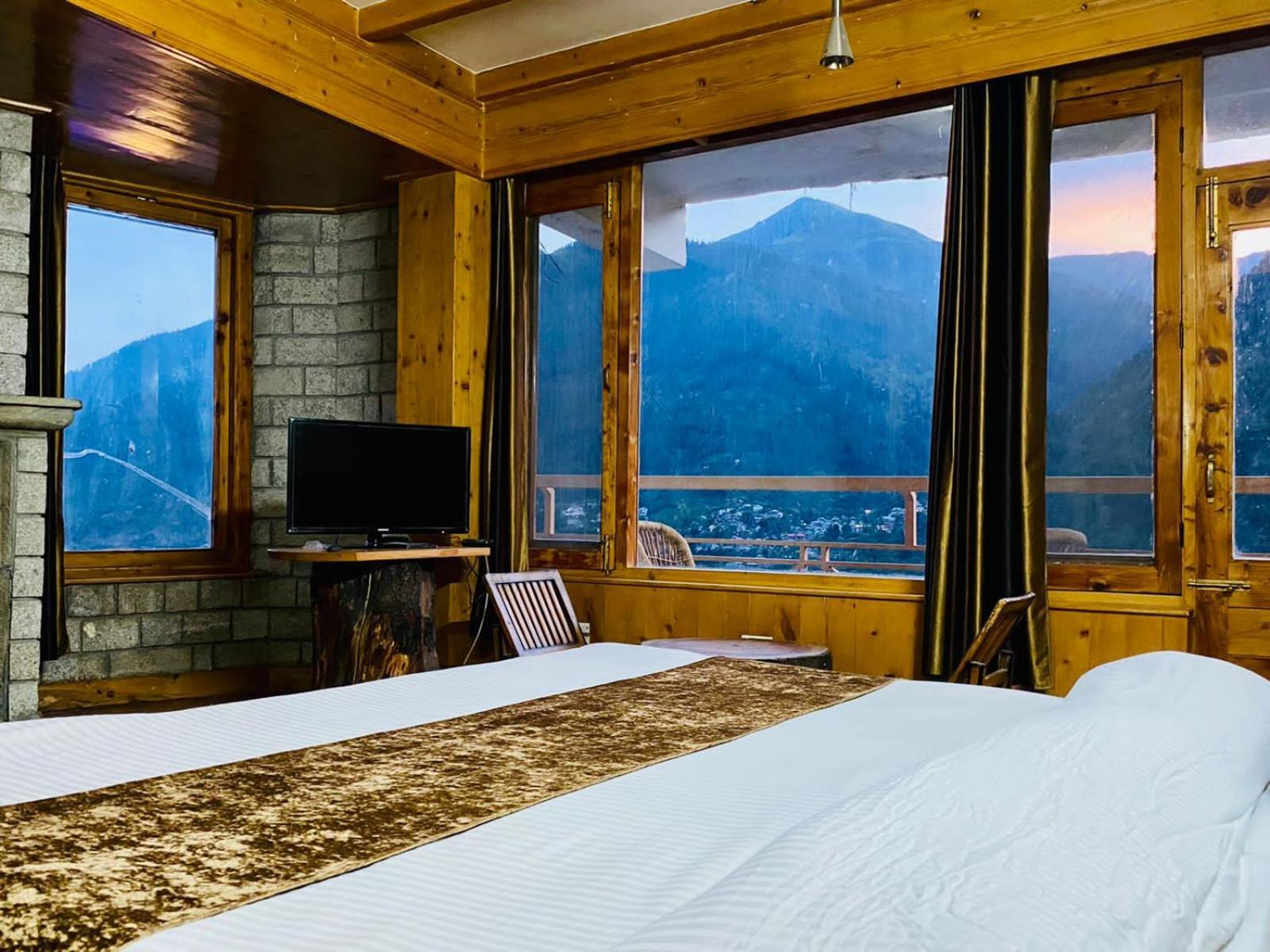 The Vashisht, - A Four Star Luxury 4*