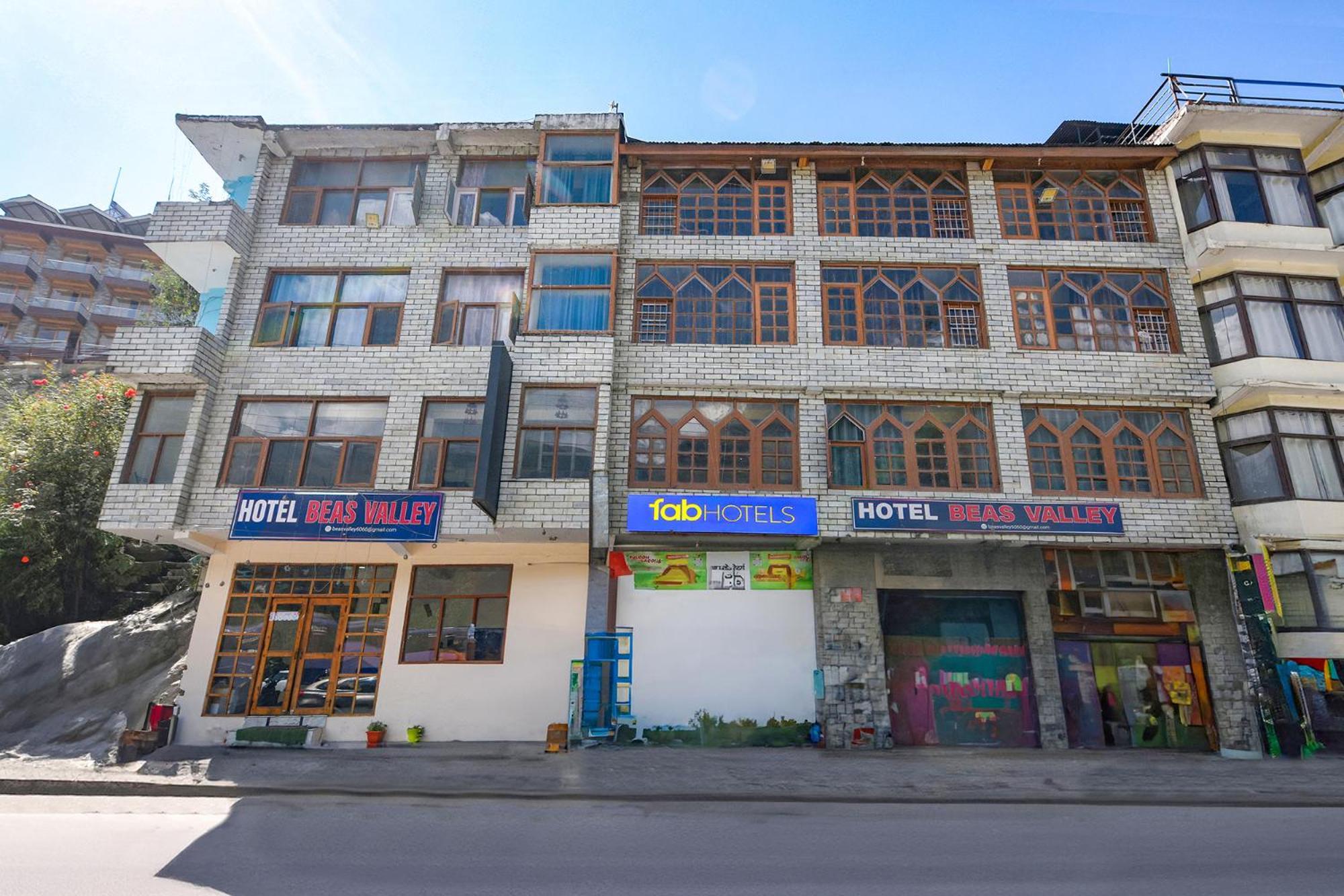 Hotel Fabhotel Beas Valley Manali (Himachal Pradesh)