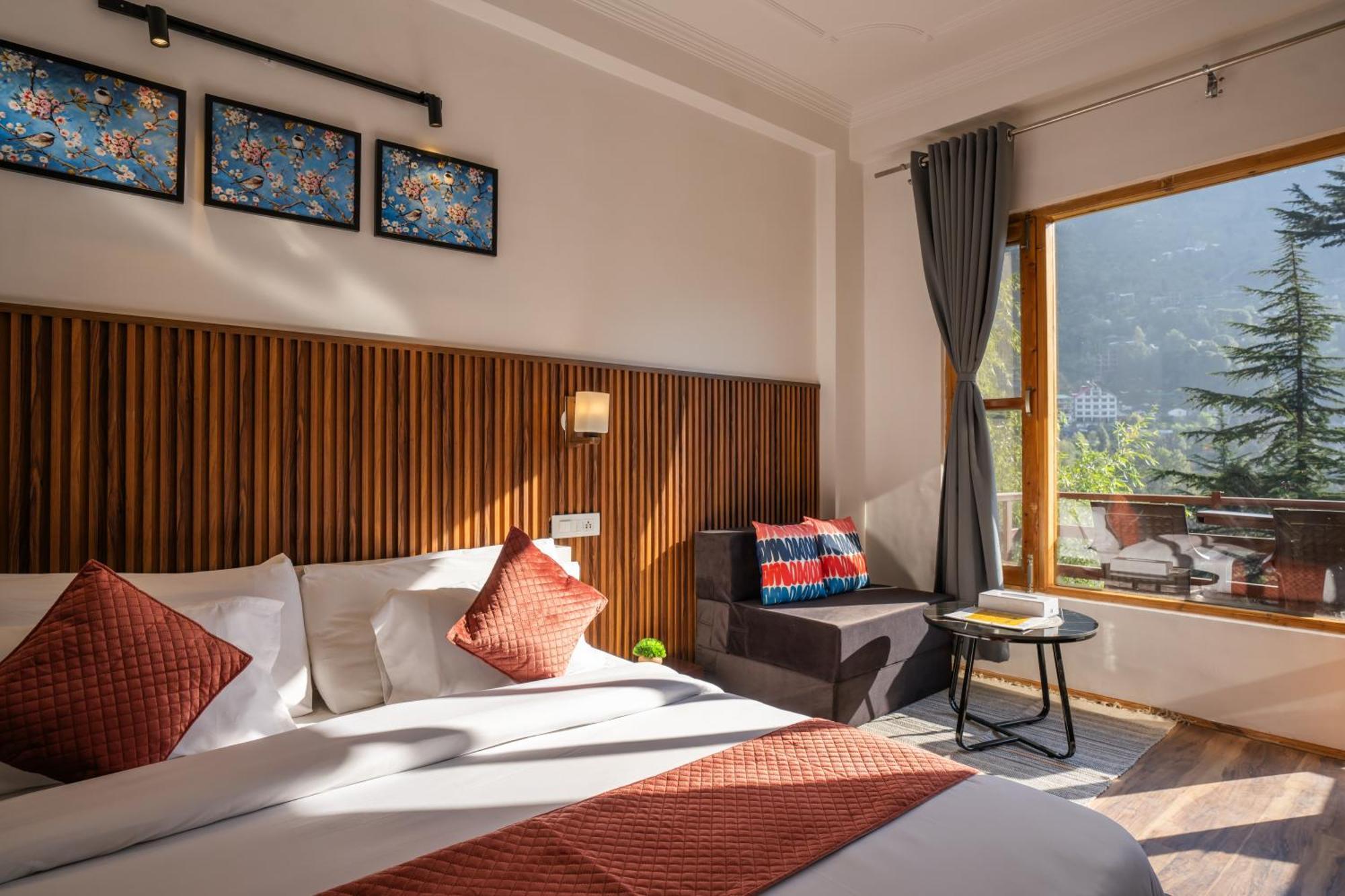 Alt Life Manali, Old Hostel Manali (Himachal Pradesh)