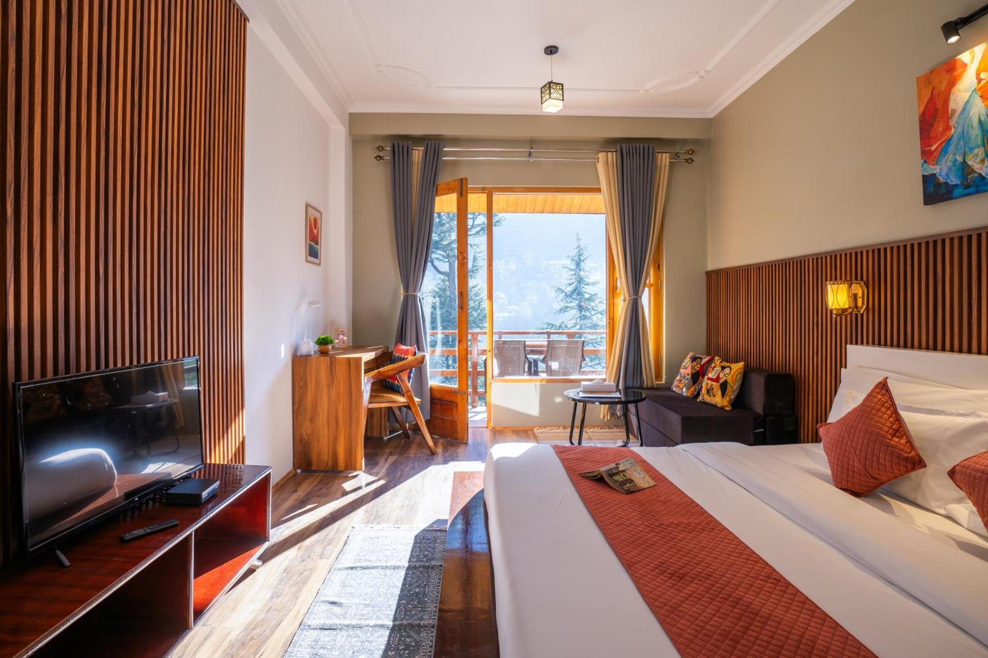 Alt Life Manali, Old Hostel Manali (Himachal Pradesh)