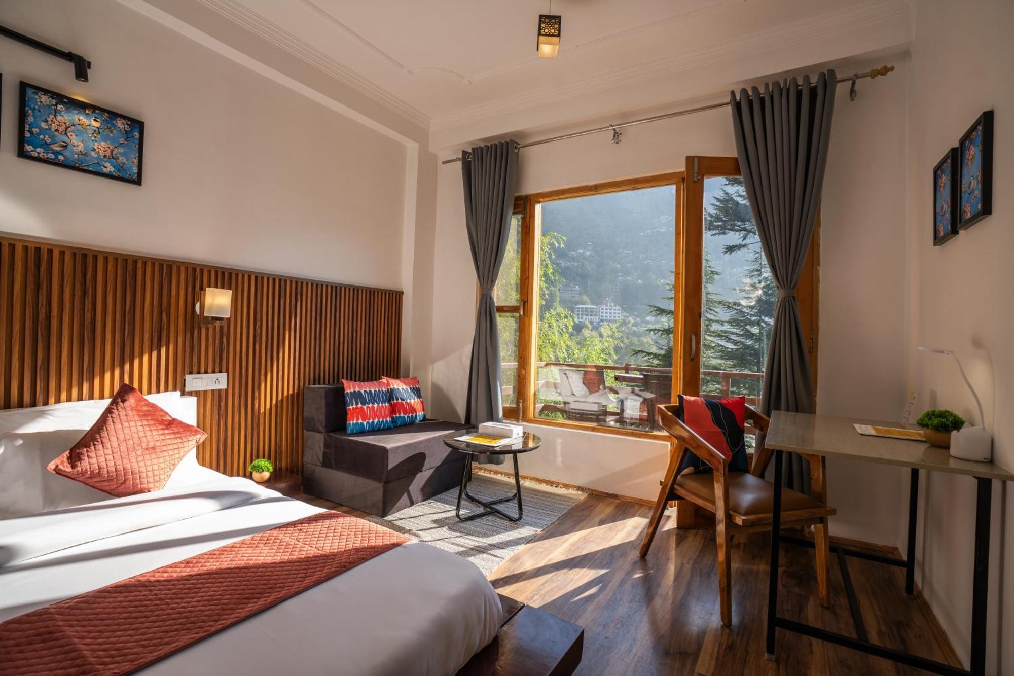 Alt Life Manali, Old Hostel Manali (Himachal Pradesh)