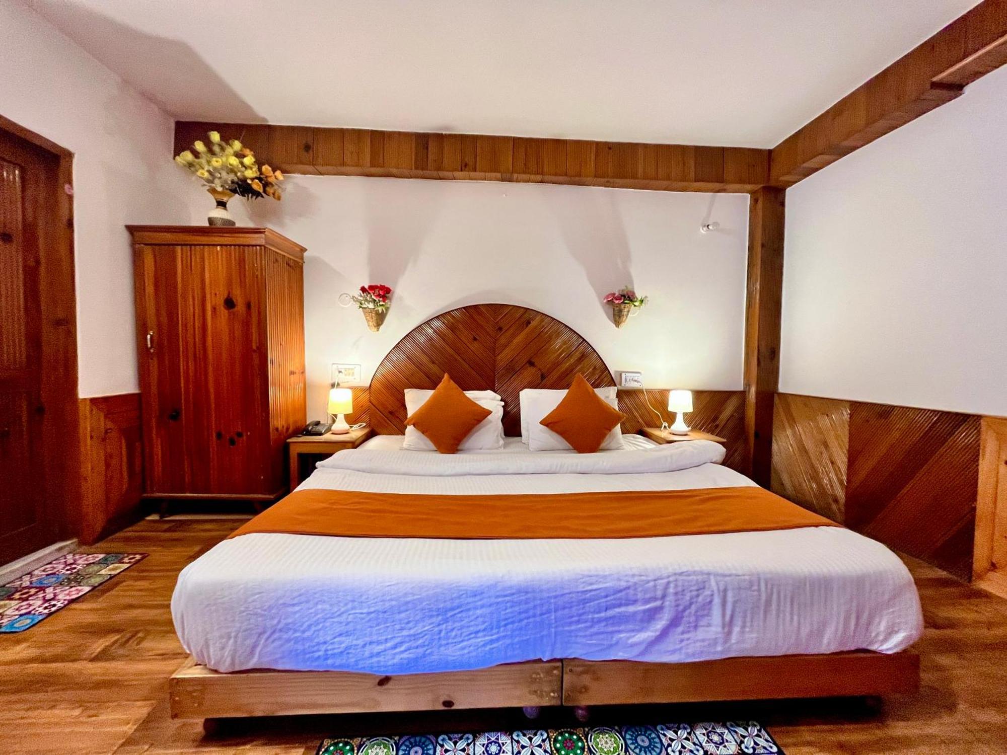 The Ganga - Affordable Luxury Near Mall Road Hotel