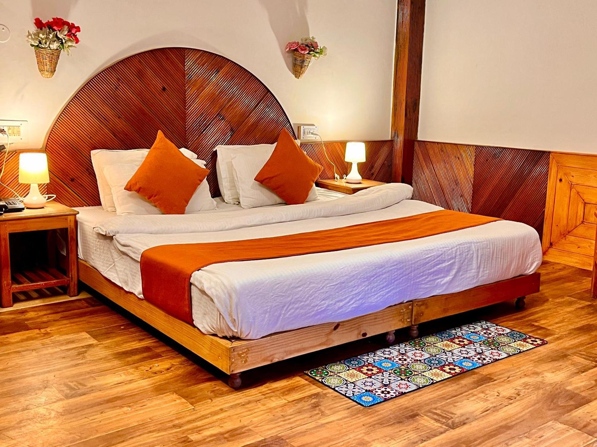 Hotel The Ganga - Affordable Luxury Near Mall Road Manali (Himachal Pradesh)