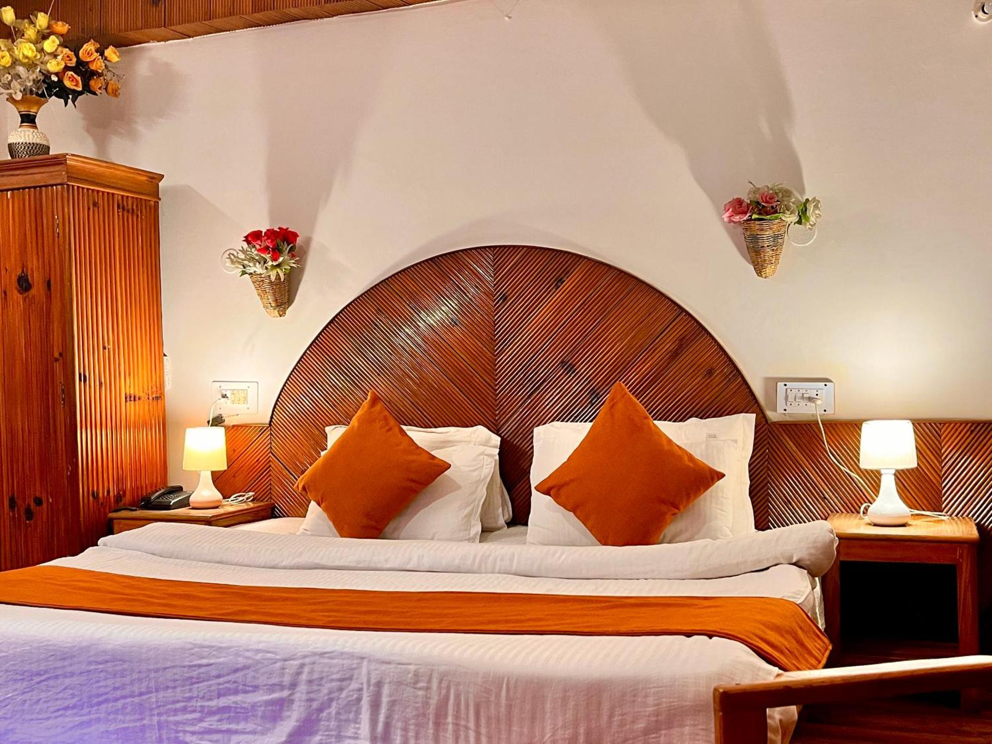 Hotel The Ganga - Affordable Luxury Near Mall Road 4*