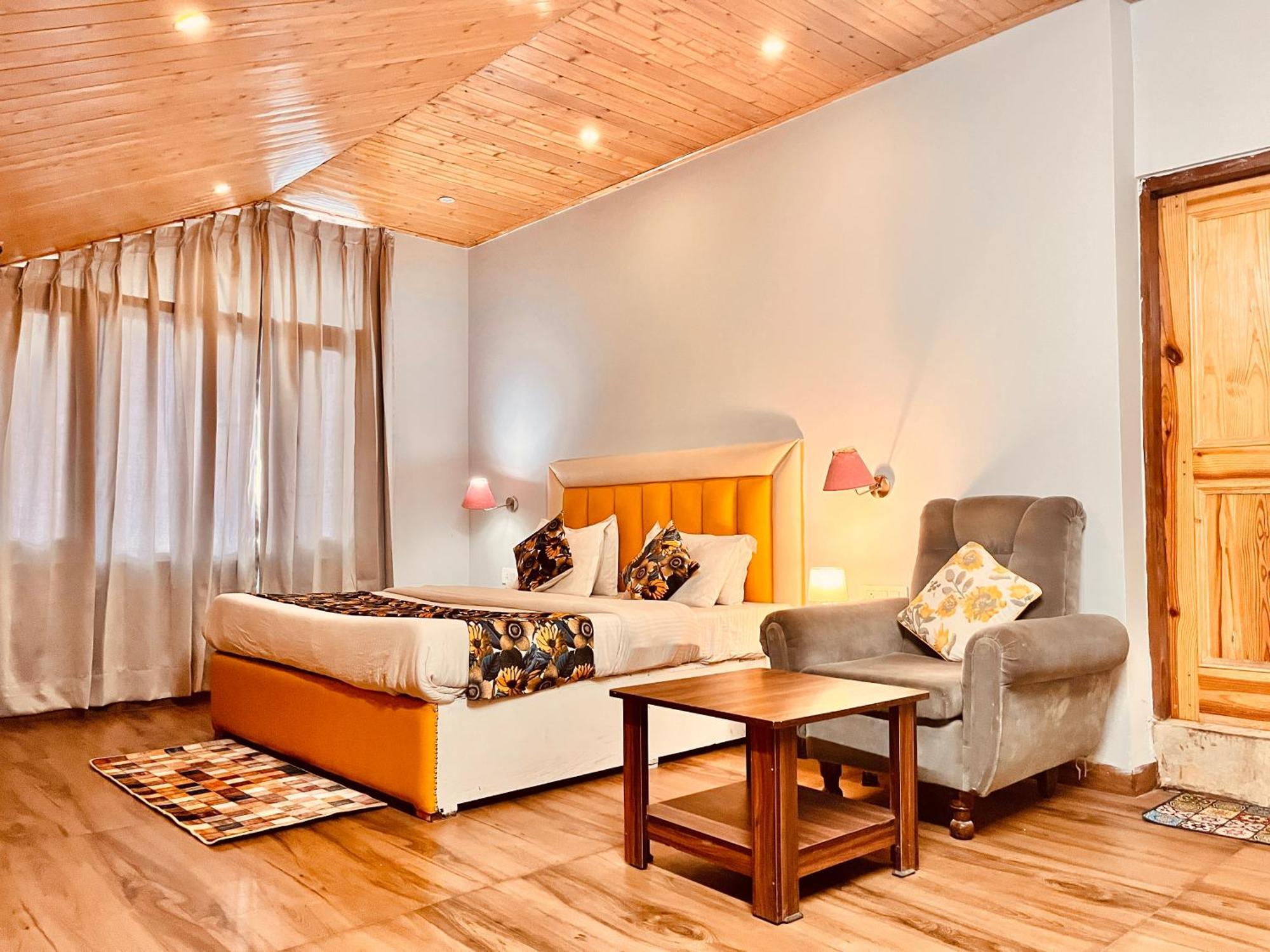 Hotel The Ganga - Affordable Luxury Near Mall Road 4*