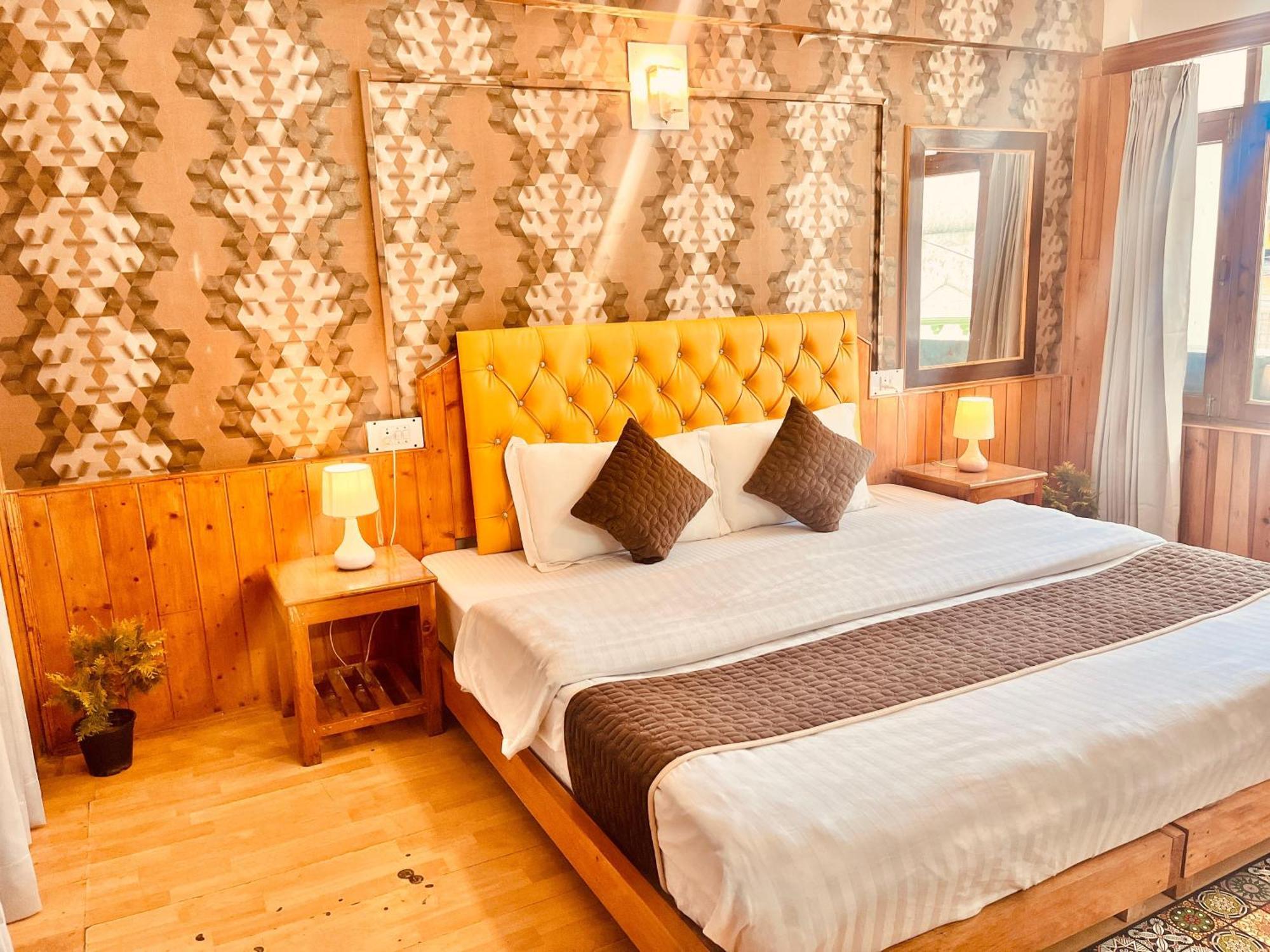 Hotel The Ganga - Affordable Luxury Near Mall Road Manali (Himachal Pradesh)