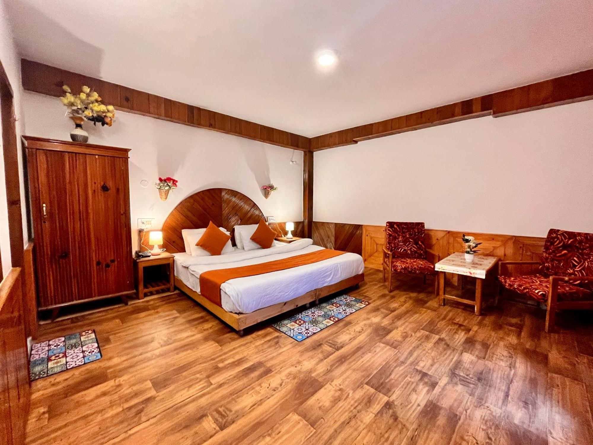 Hotel The Ganga - Affordable Luxury Near Mall Road 4*