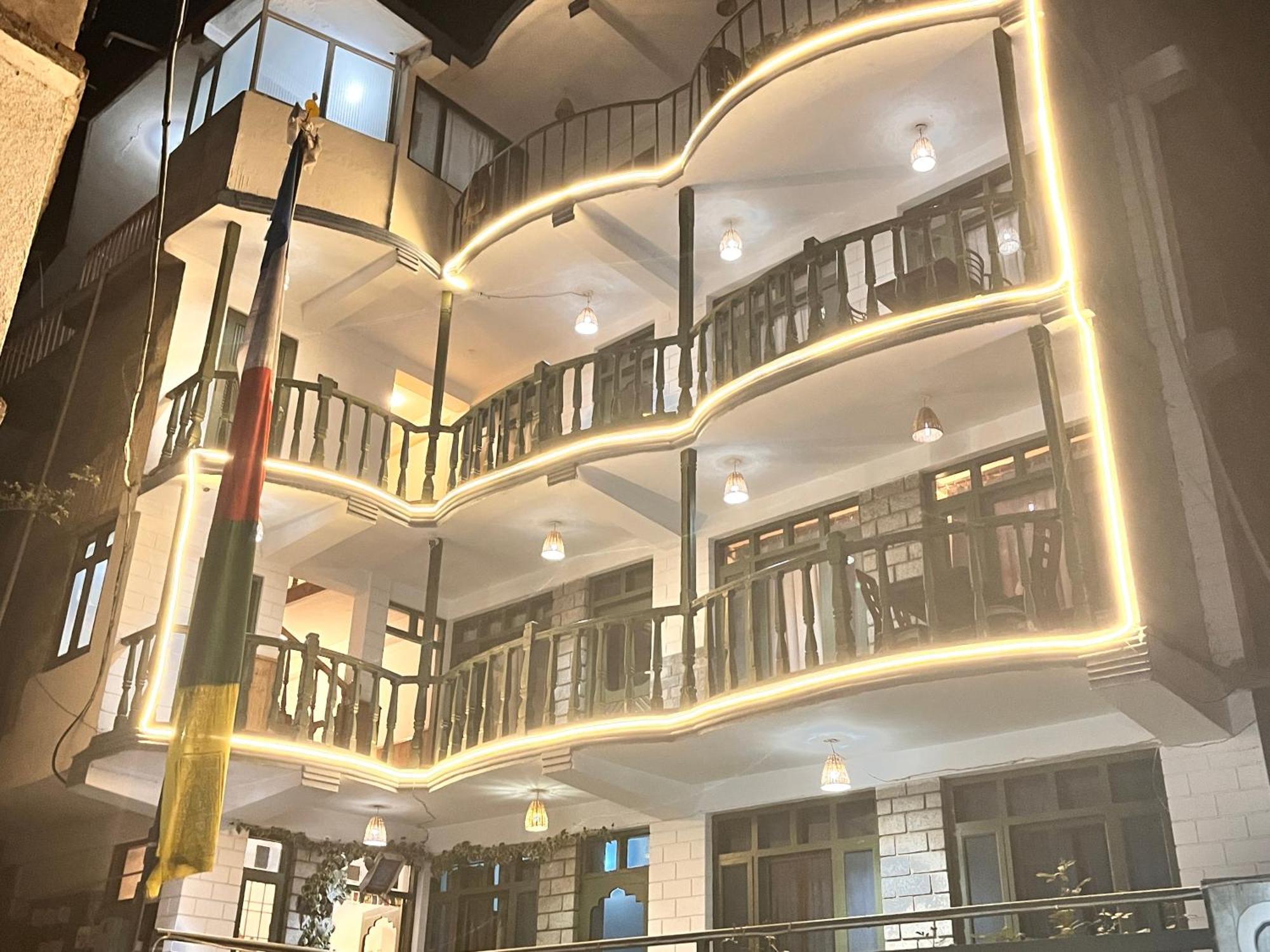 The Ganga - Affordable Luxury Near Mall Road Hotel Manali (Himachal Pradesh)