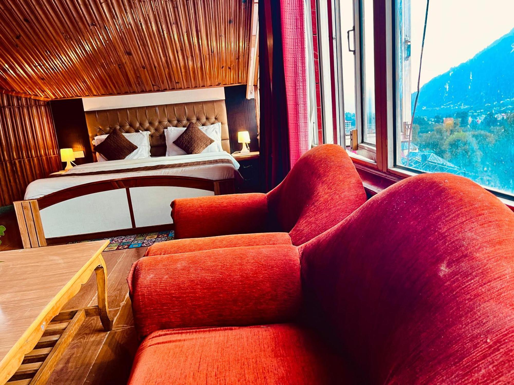 The Town House - Lavish & Luxury Near Mall Road 4* Manali (Himachal Pradesh)