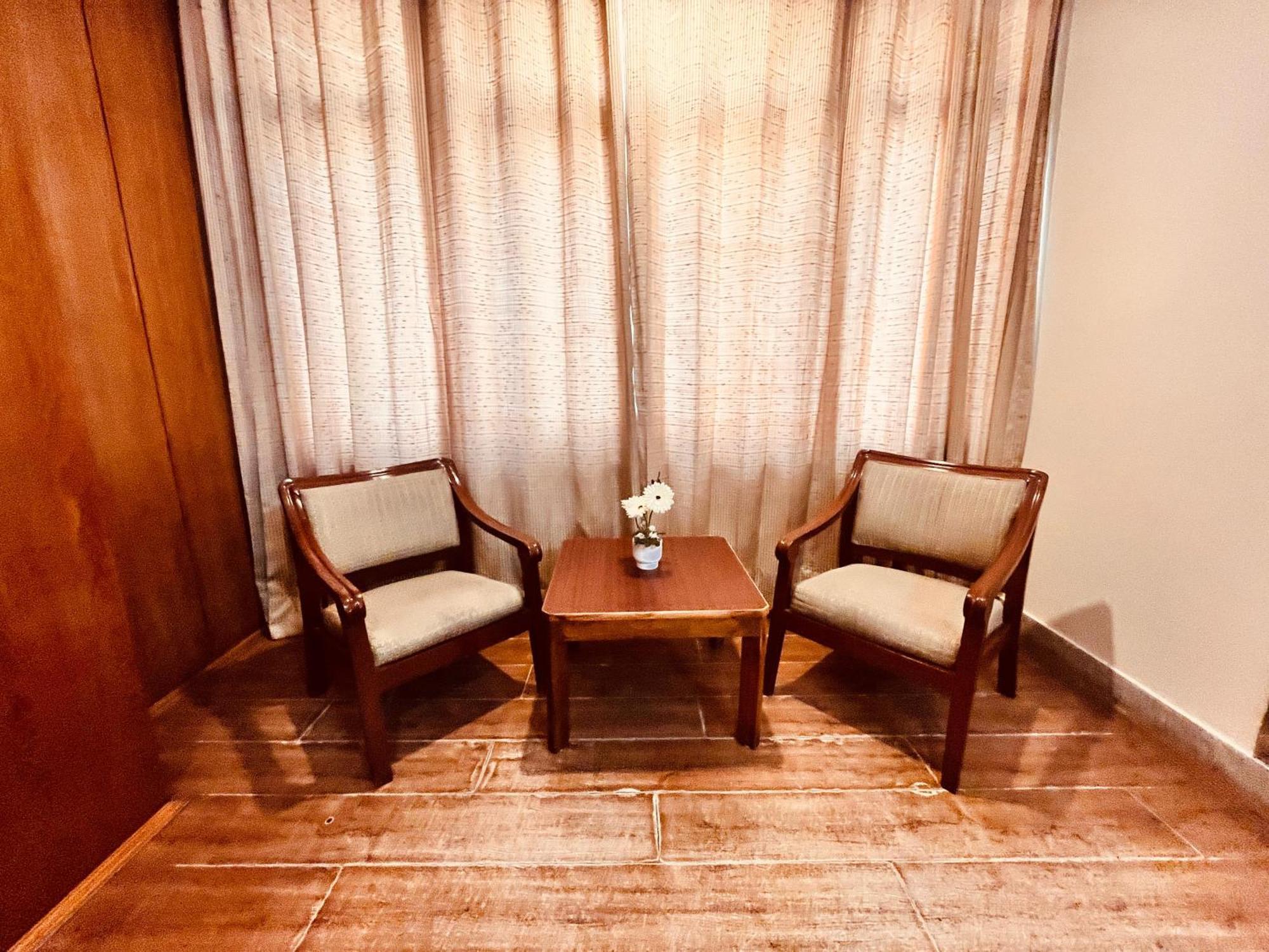 The Town House - Lavish & Luxury Near Mall Road Manali (Himachal Pradesh)