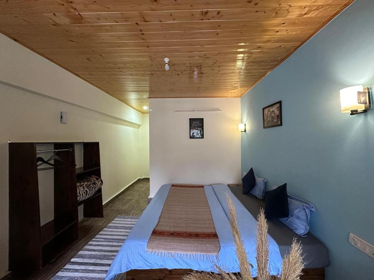 Hostel Brostel *