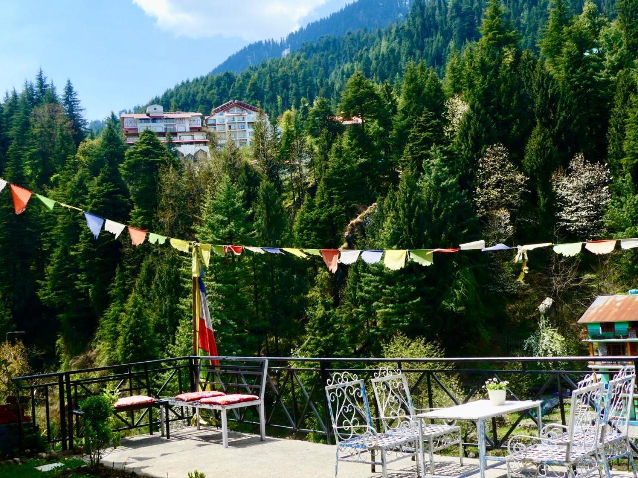 Hostel Brostel Manali (Himachal Pradesh)