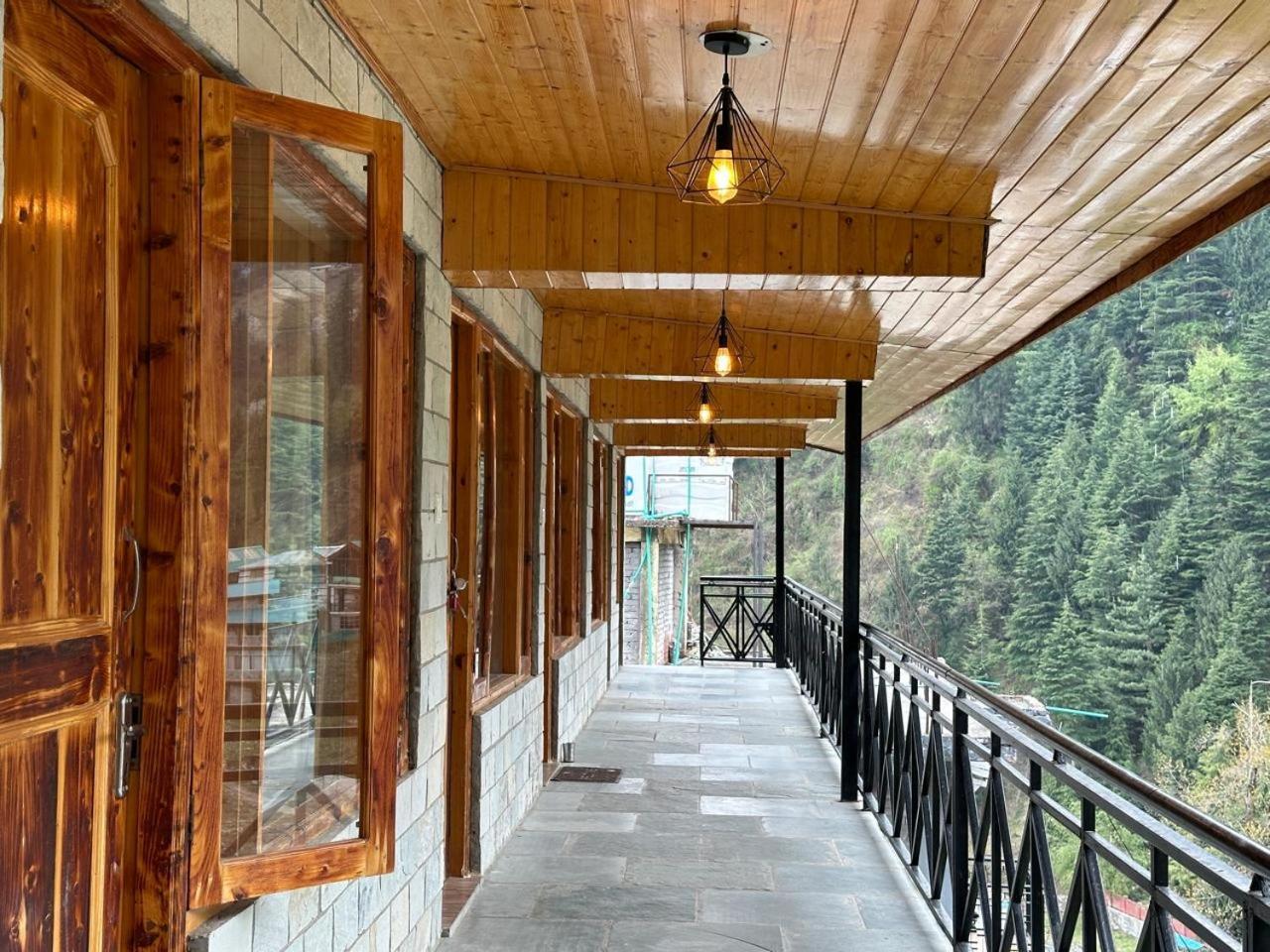 Brostel Manali (Himachal Pradesh)