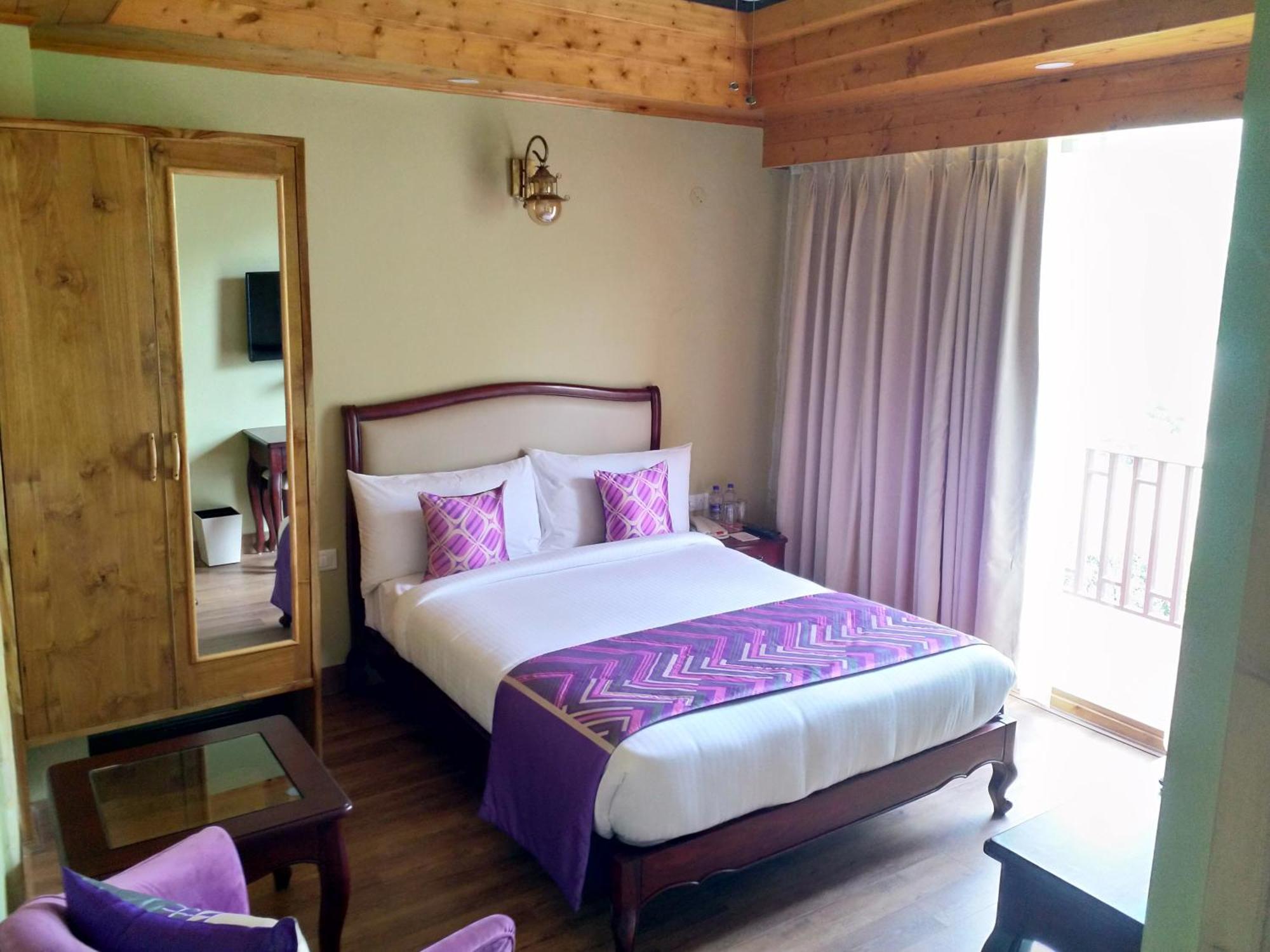 Regenta By Riverside Hotel 4*