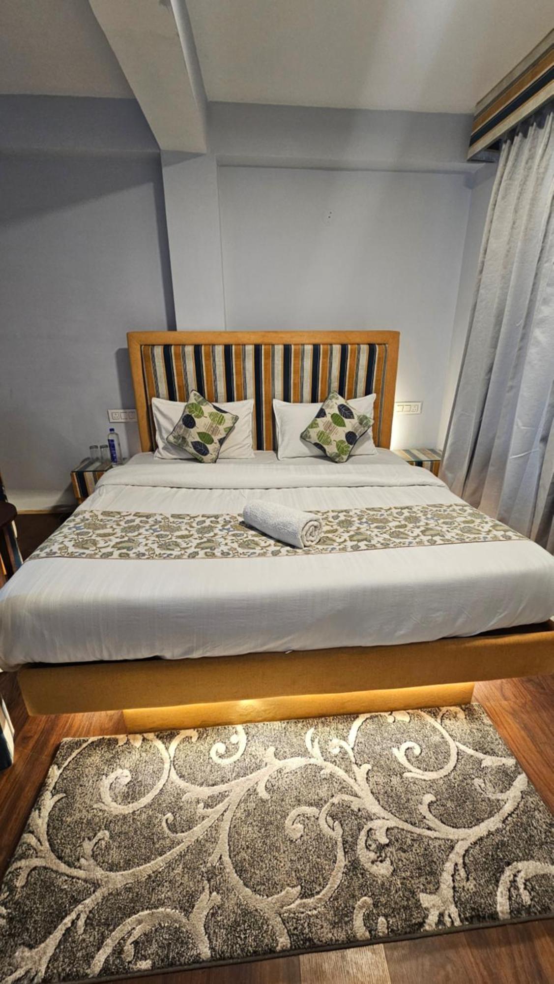 English Rose, #personal Parking, #petfriendly, #garden, #bonfire Under The Stars * Manali (Himachal Pradesh)