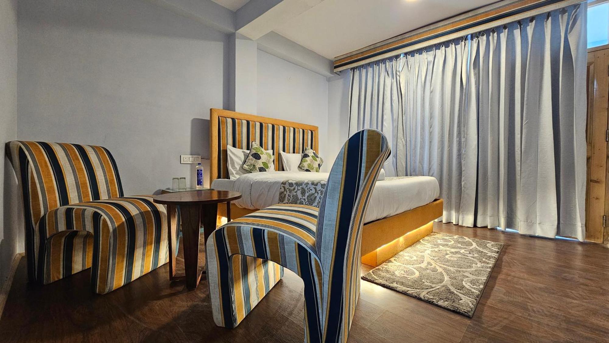 Guest house English Rose, #personal Parking, #petfriendly, #garden, #bonfire Under The Stars Manali (Himachal Pradesh)