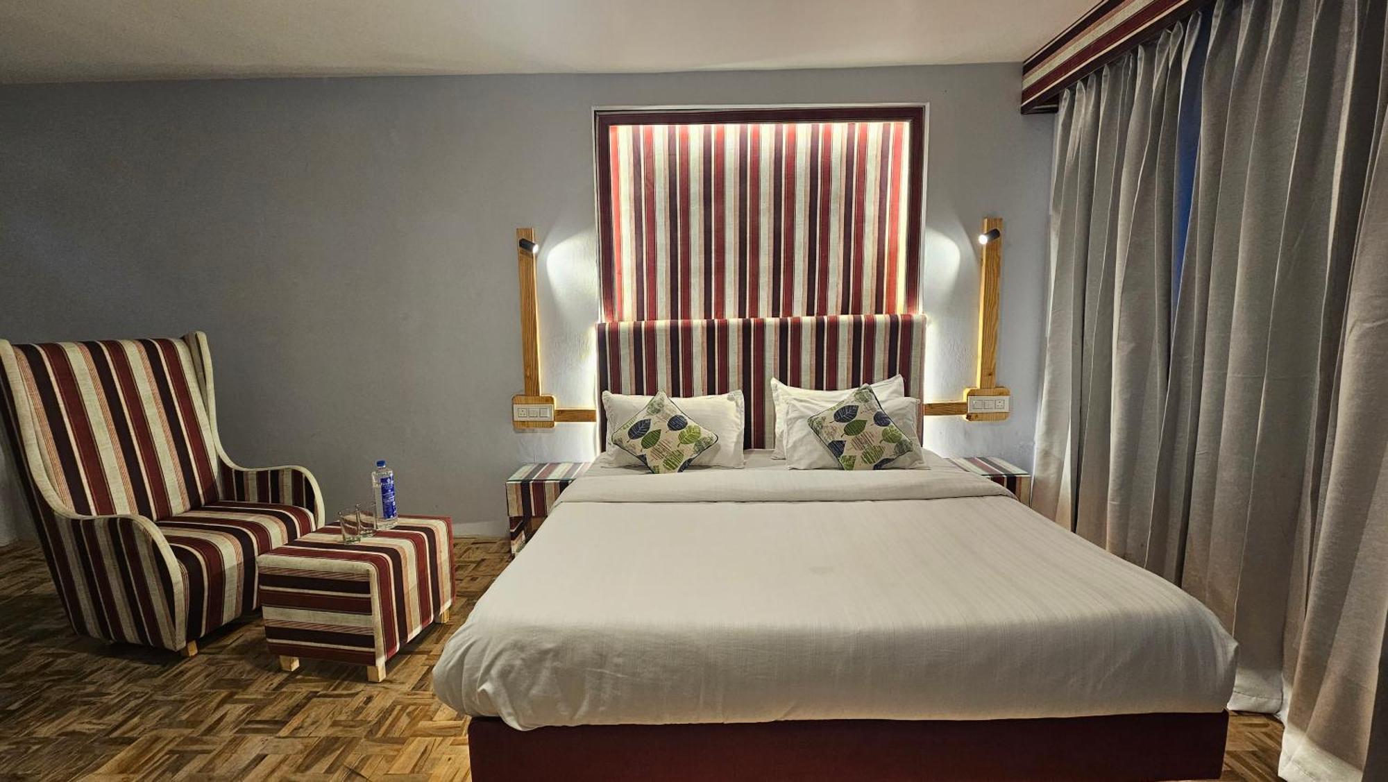 English Rose, #personal Parking, #petfriendly, #garden, #bonfire Under The Stars