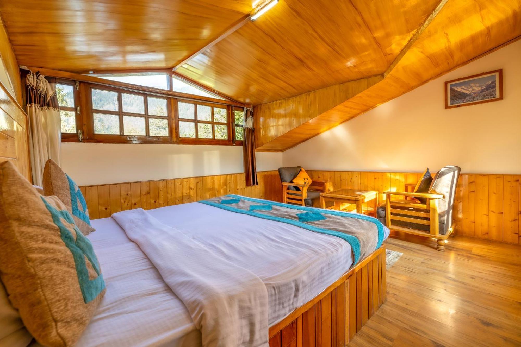 Hide-in Old 2* Manali (Himachal Pradesh)