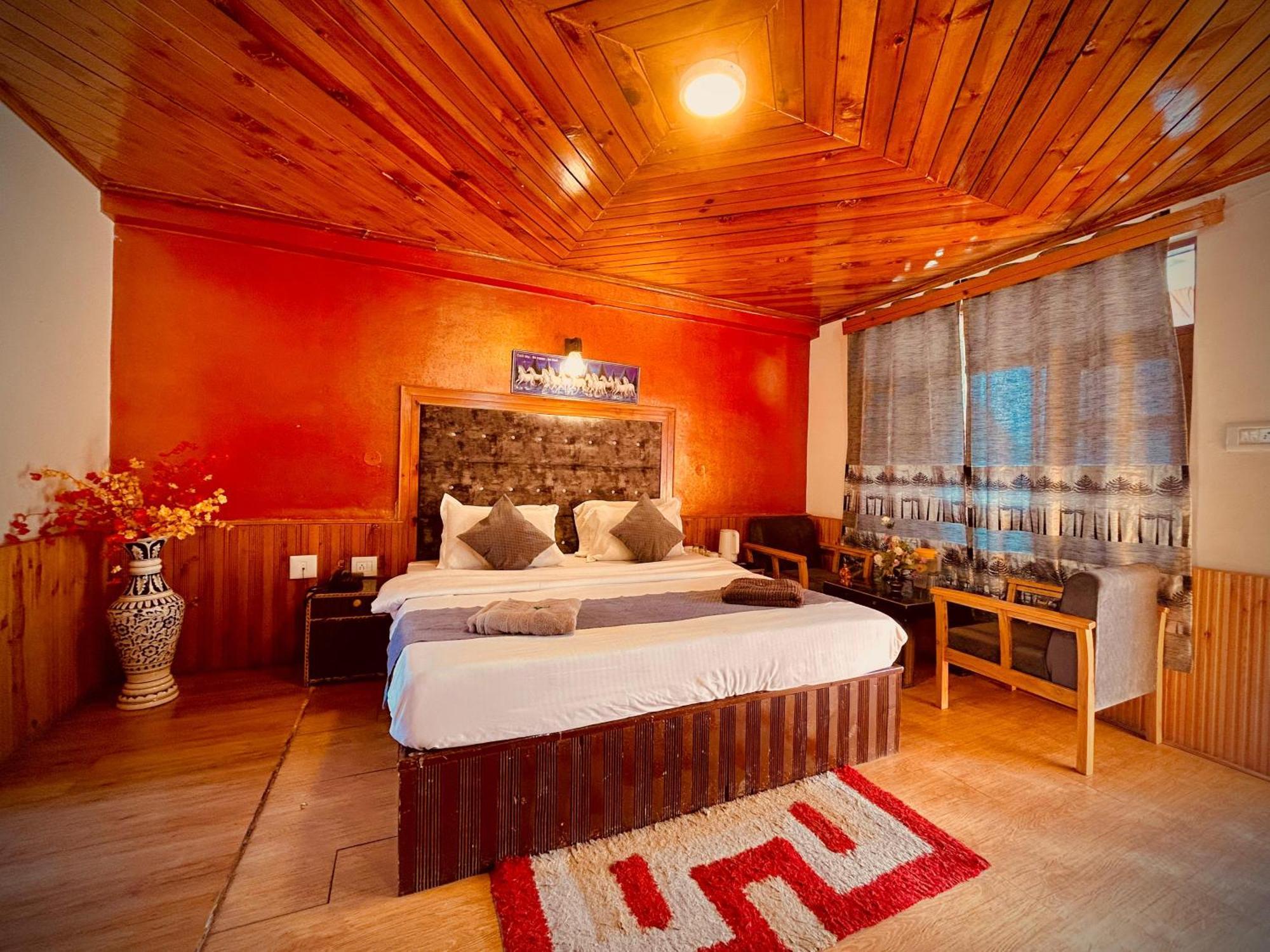 Elena Aastha - Valley View Country house Manali (Himachal Pradesh)