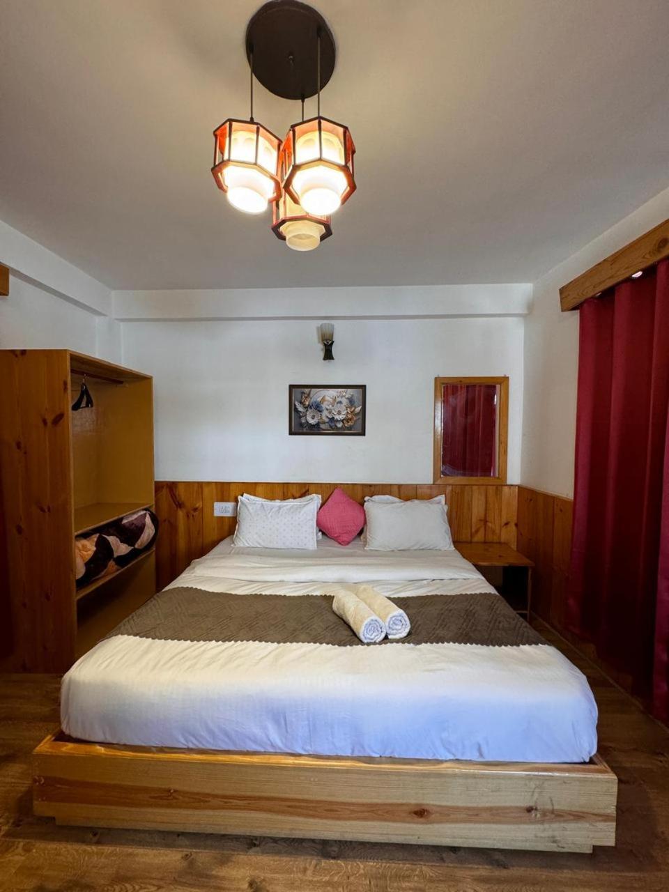 Tiger Bed & Breakfast Manali (Himachal Pradesh)