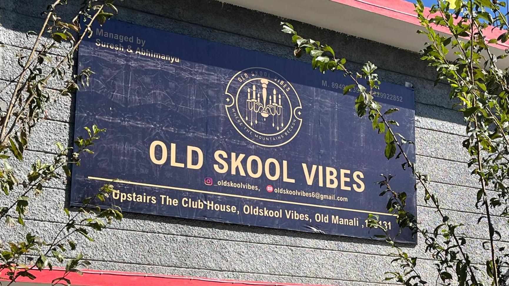 Old Skool Vibes Hotel Manali (Himachal Pradesh)