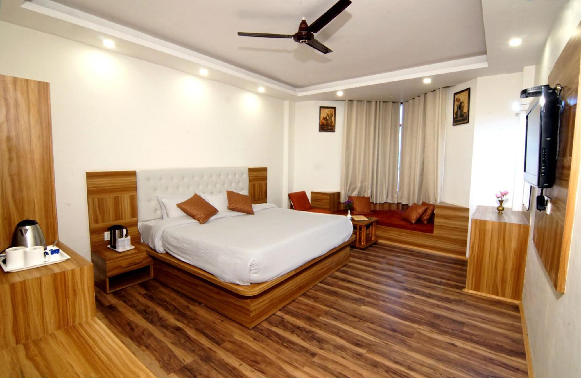 Park Residency Hotel 3*