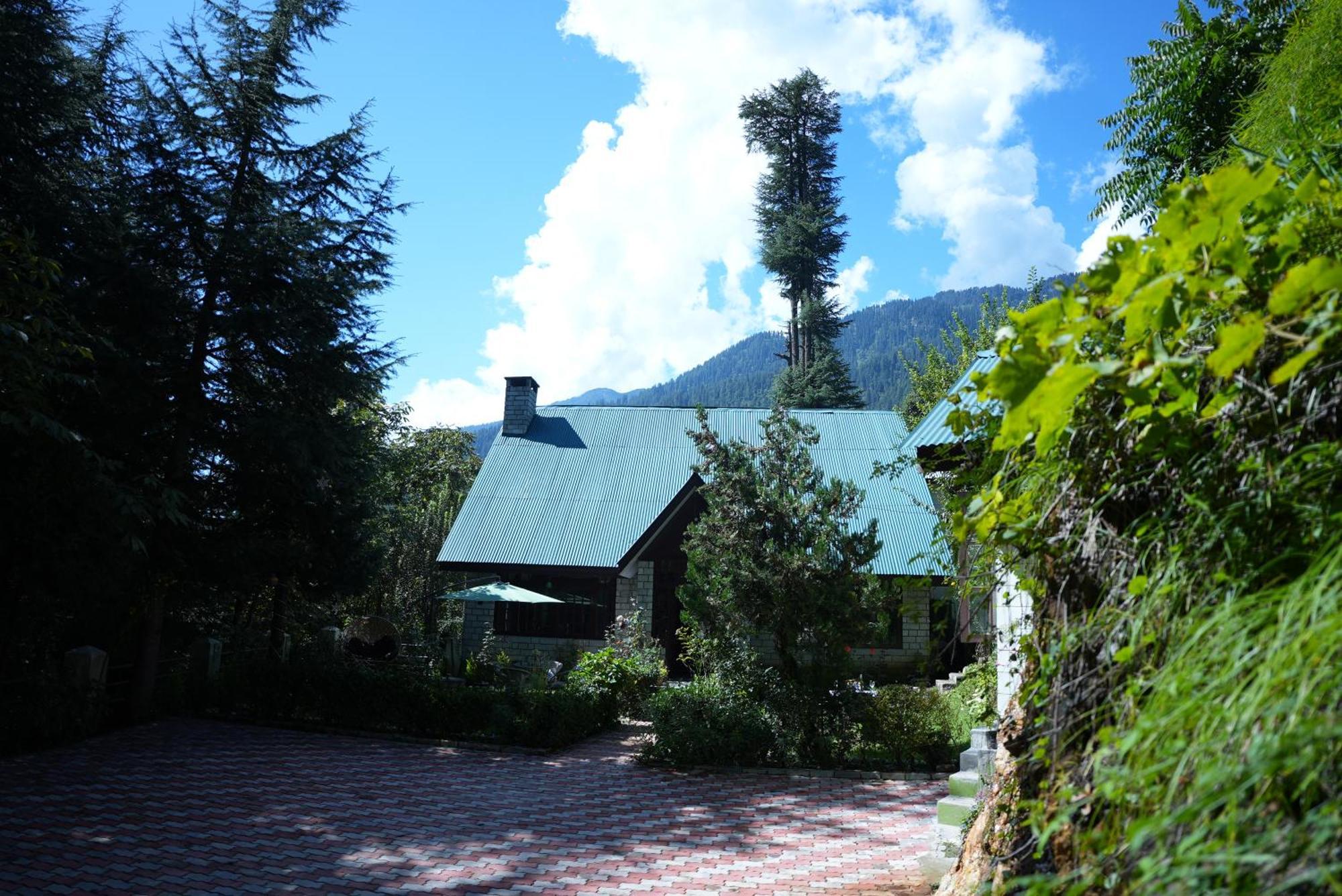 Sundazed By Edenhomes Hotel 3*
