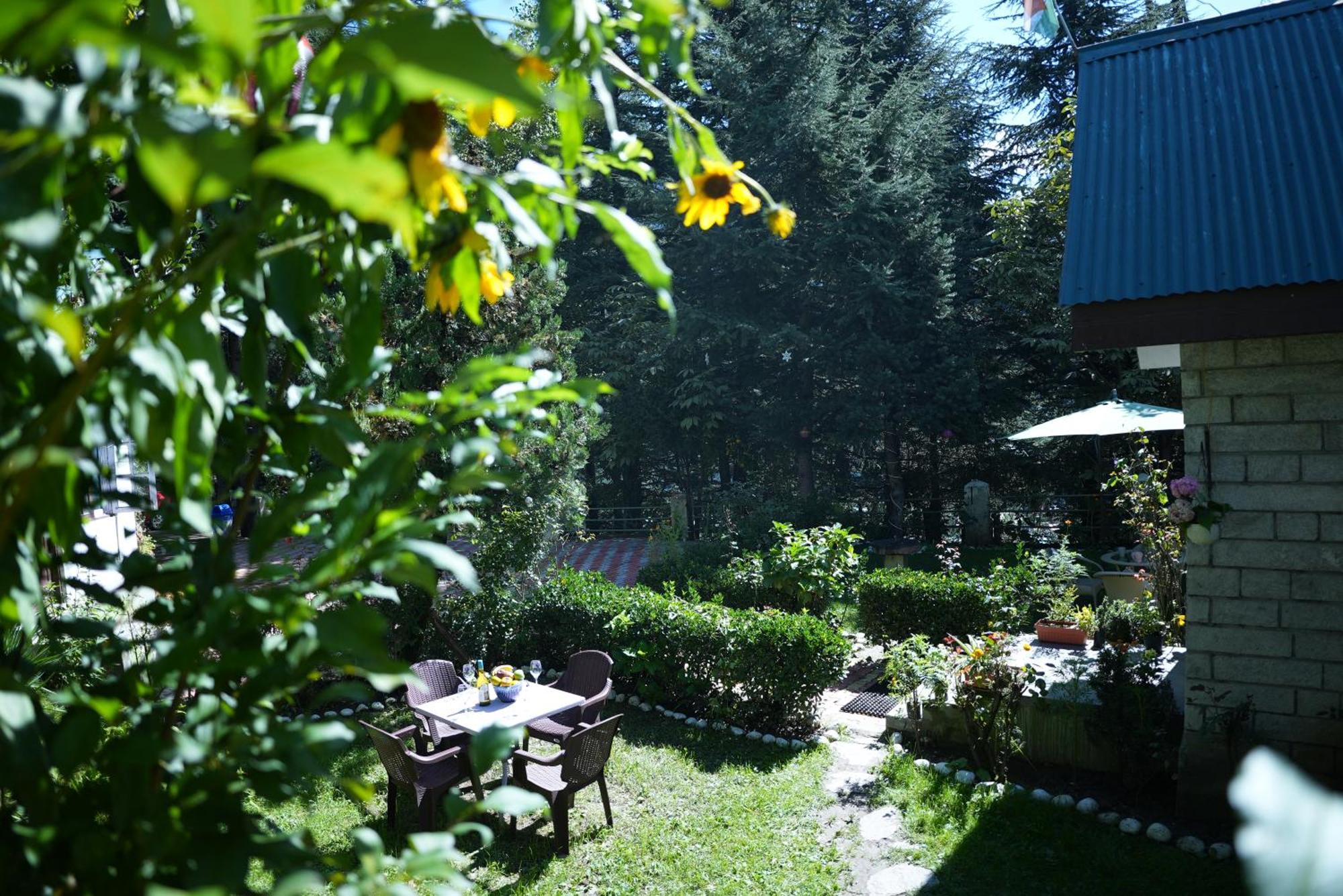 Sundazed By Edenhomes Hotel 3*