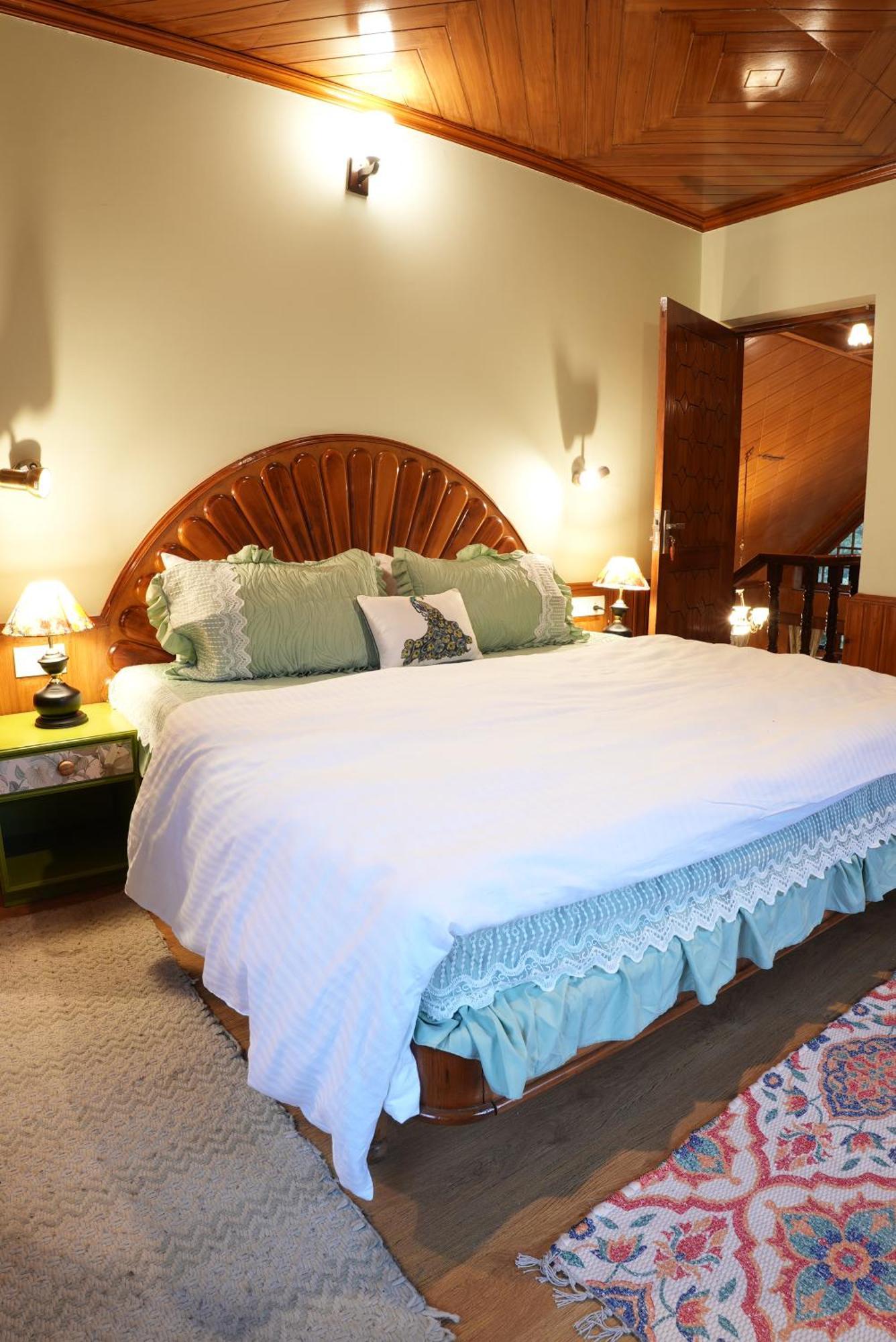 Sundazed By Edenhomes Hotel Manali (Himachal Pradesh)