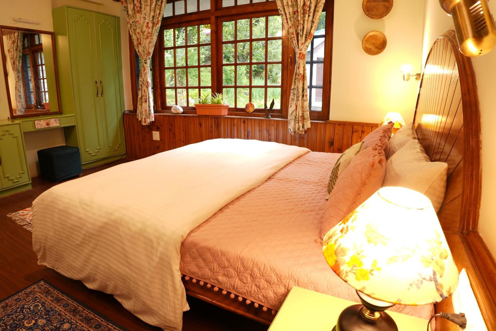 Sundazed By Edenhomes Hotel 3*