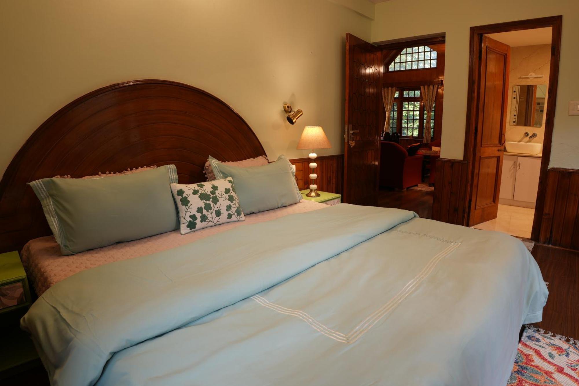 Hotel Sundazed By Edenhomes Manali (Himachal Pradesh)
