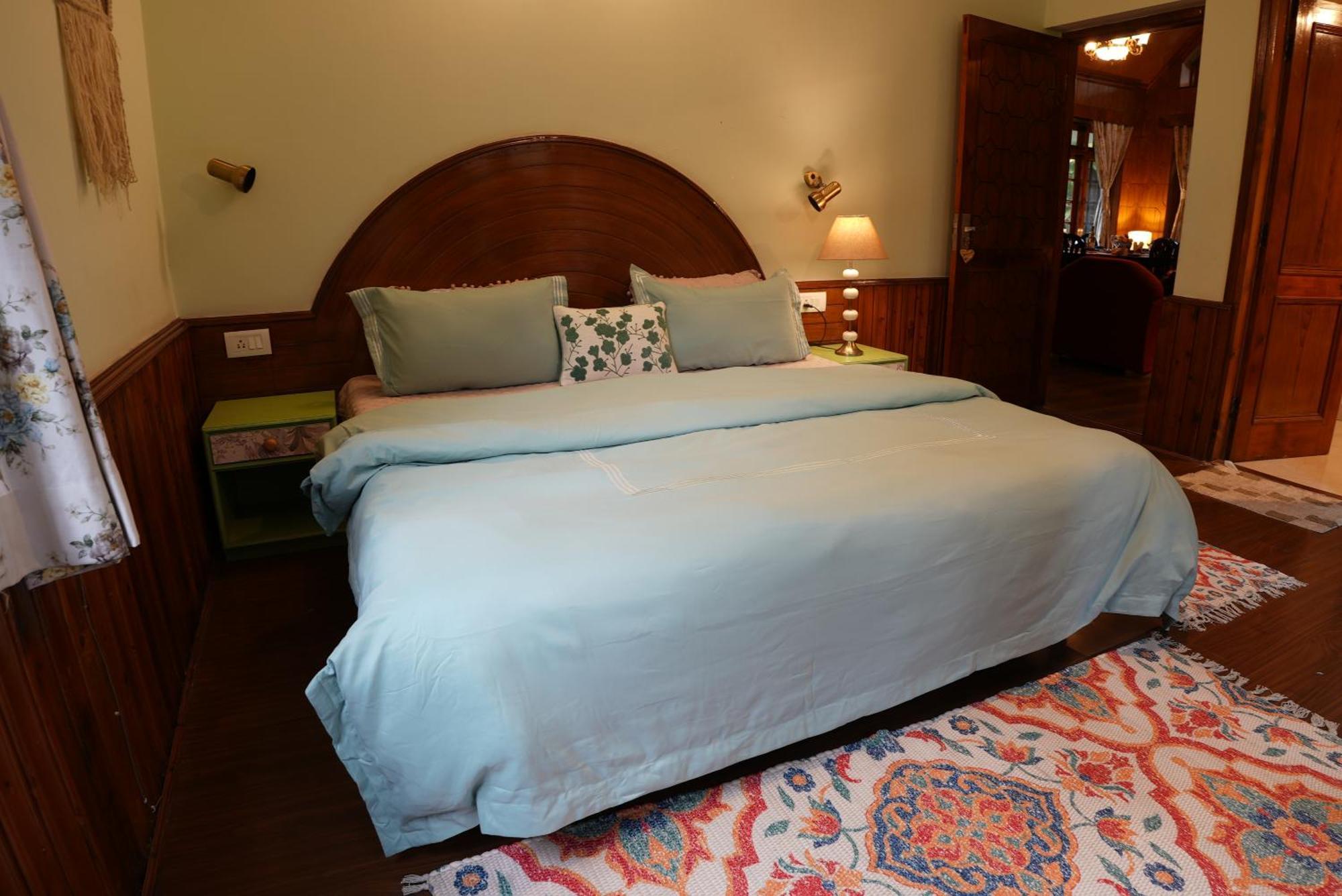 Hotel Sundazed By Edenhomes Manali (Himachal Pradesh)
