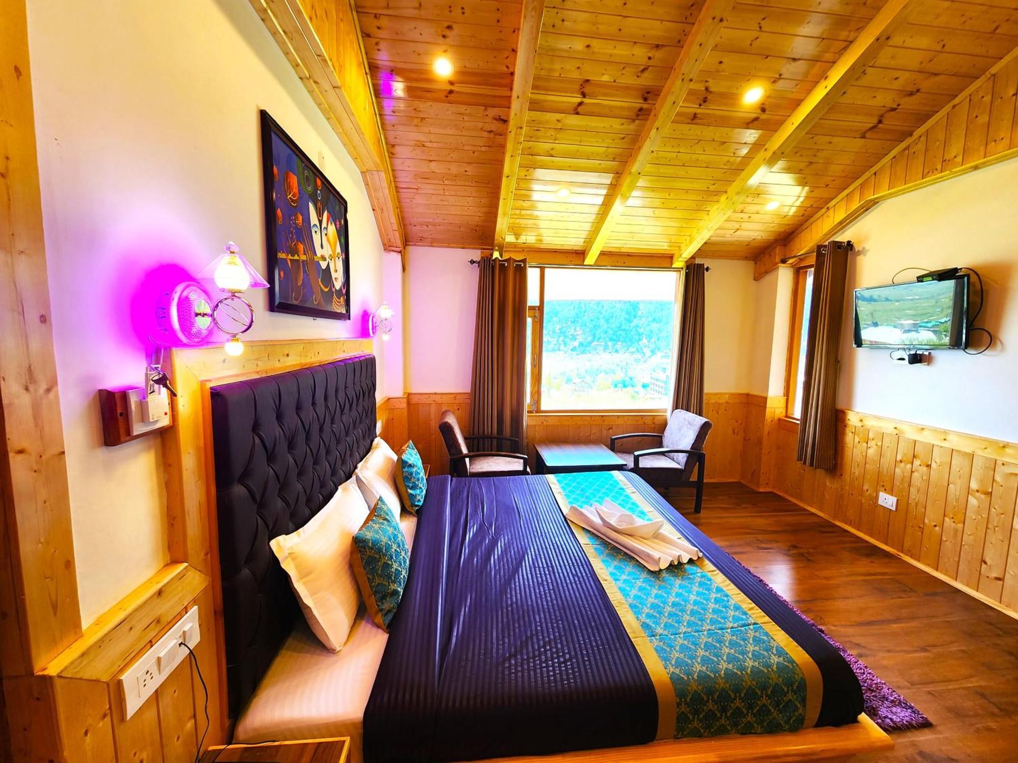 Hotel Luxury Planet 4*