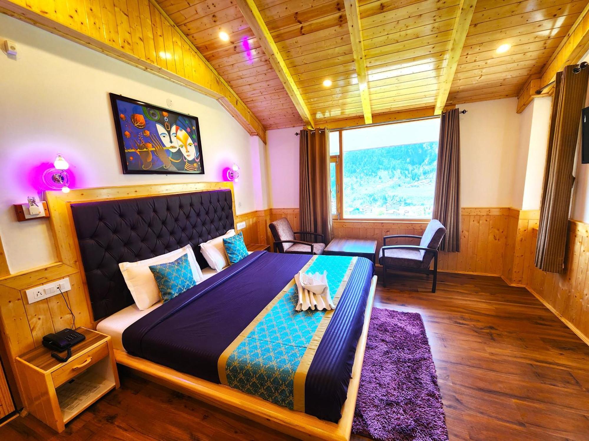 Luxury Planet Hotel Manali (Himachal Pradesh)