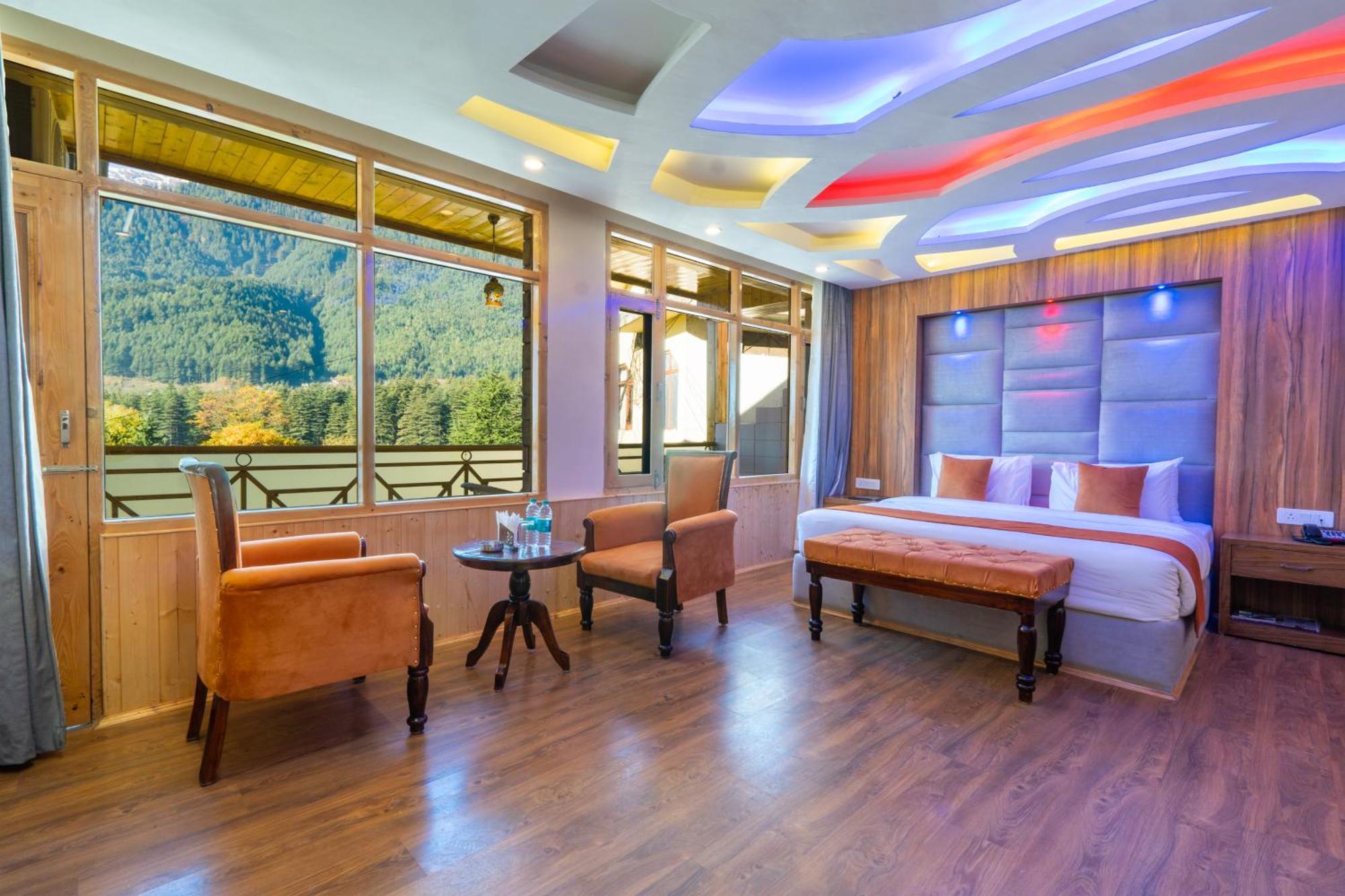 Hill River - Heated & Air Cooled, Near Mall Road - Parking, Lawn, Playing Zone & Much - Couple Friendly Resort Manali (Himachal Pradesh)