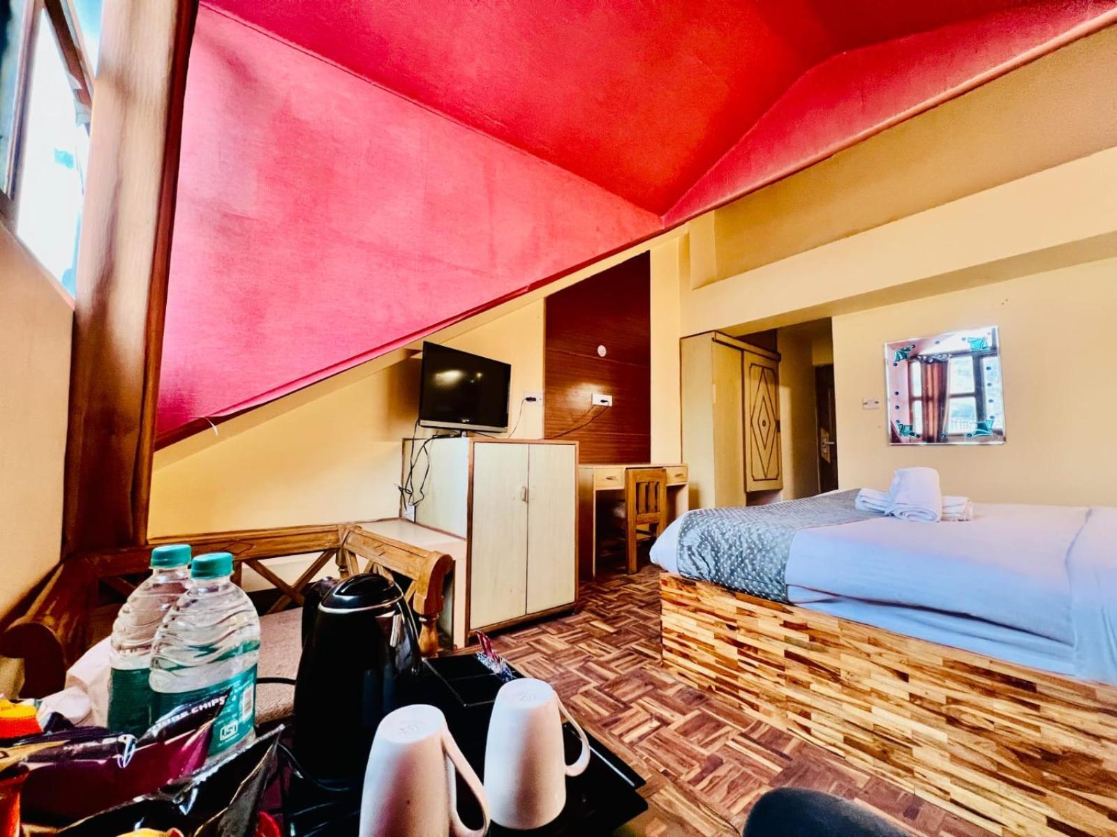 Hotel Kalinga Grand - Luxury Comfort !! Travellers Delight !! Budget Friendly !! Prime Location !! Guest Favourite