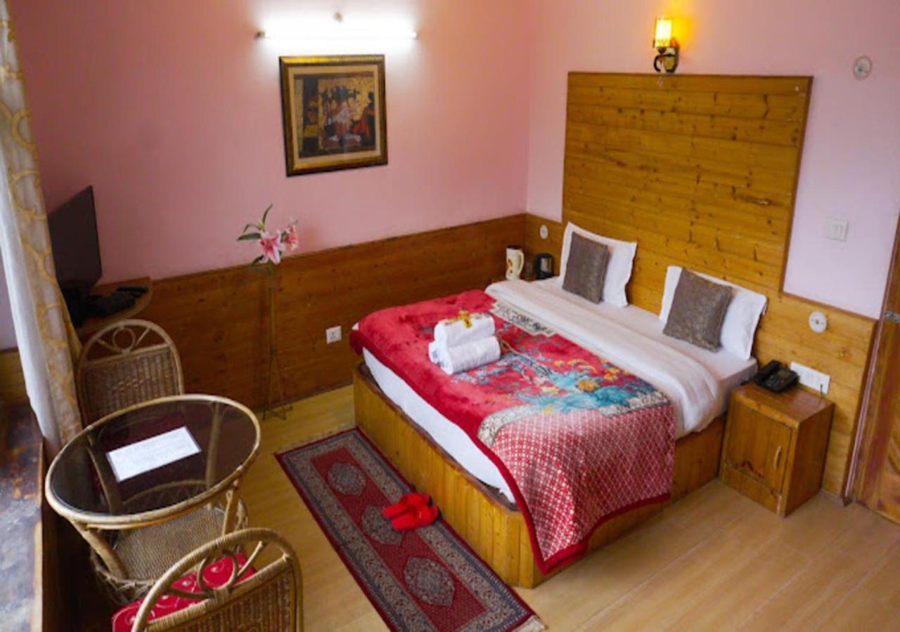 Mrikula Hotel