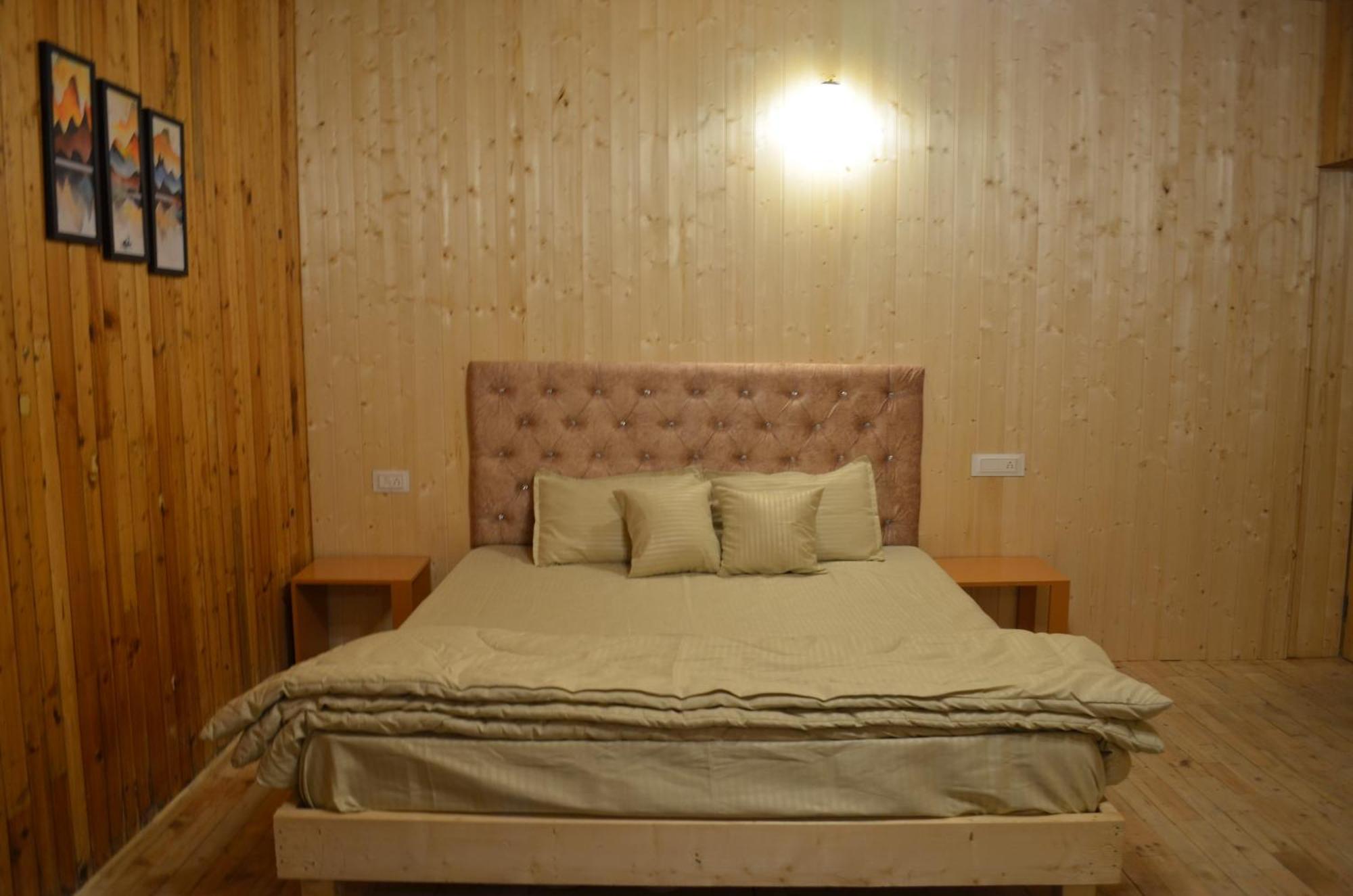 Moonbeam Retreat * Manali (Himachal Pradesh)