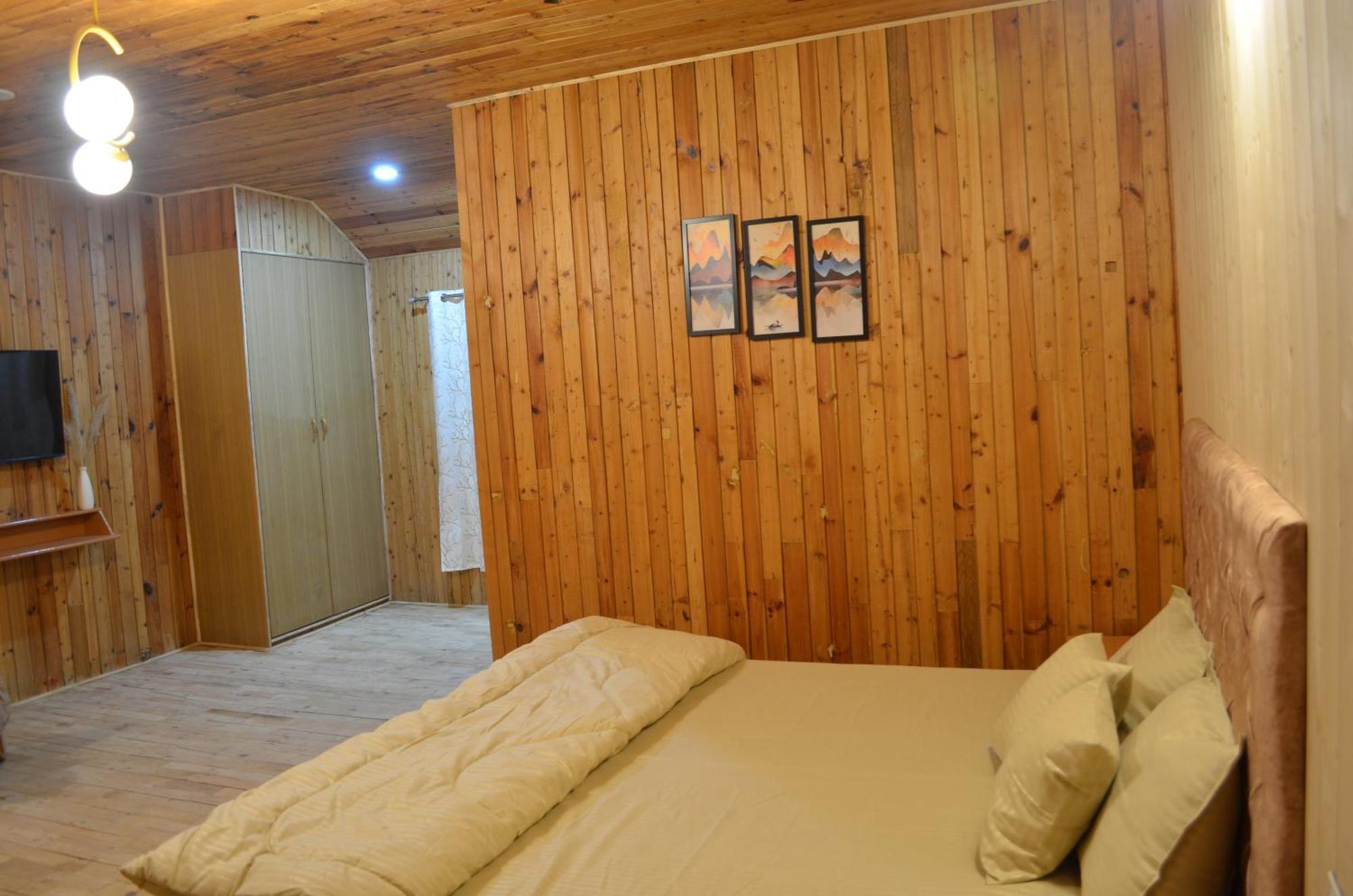 Moonbeam Retreat Lodge Manali (Himachal Pradesh)