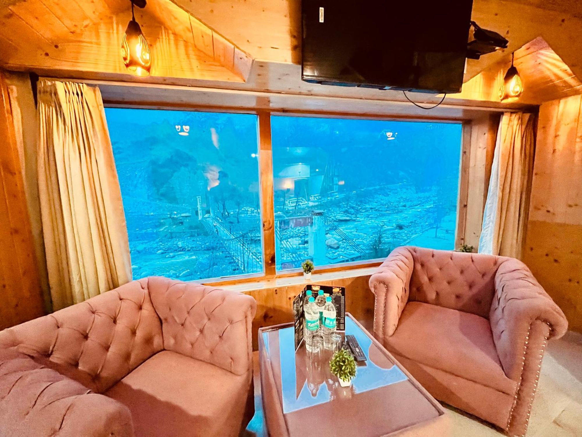 Hotel Himalayan Fort Resort, - ! Riverside Property !! Big Lawn With Bonfire !! Best Selling !! Scenic River & Mountais View !! Big Parking !! Luxury Balcony !! Playing Zone !! Property Of The Year ! M 98160-43600 4*