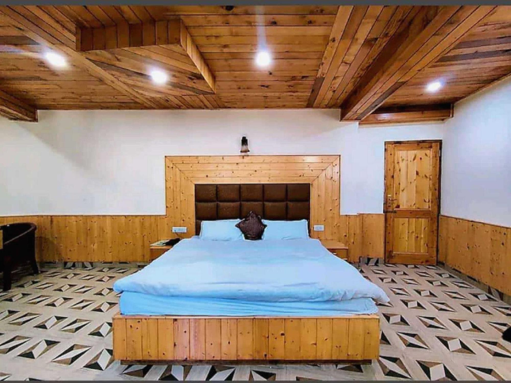 Hotel O Antriksh