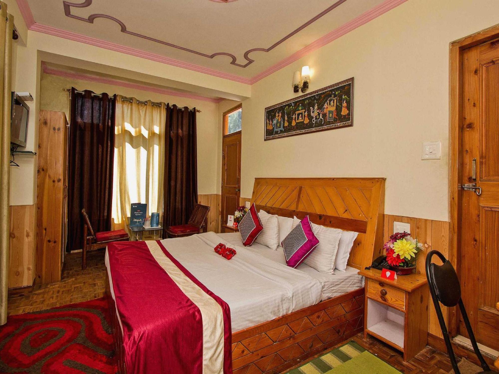 Hotel O Antriksh Manali (Himachal Pradesh)