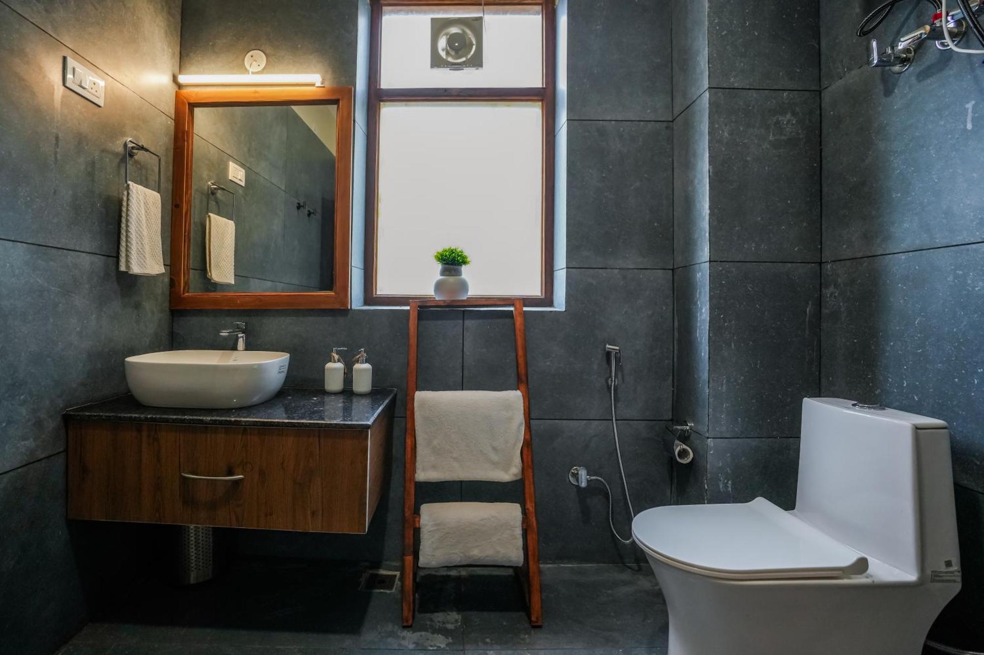Saffronstays House Of Soyl Villa Manali (Himachal Pradesh)